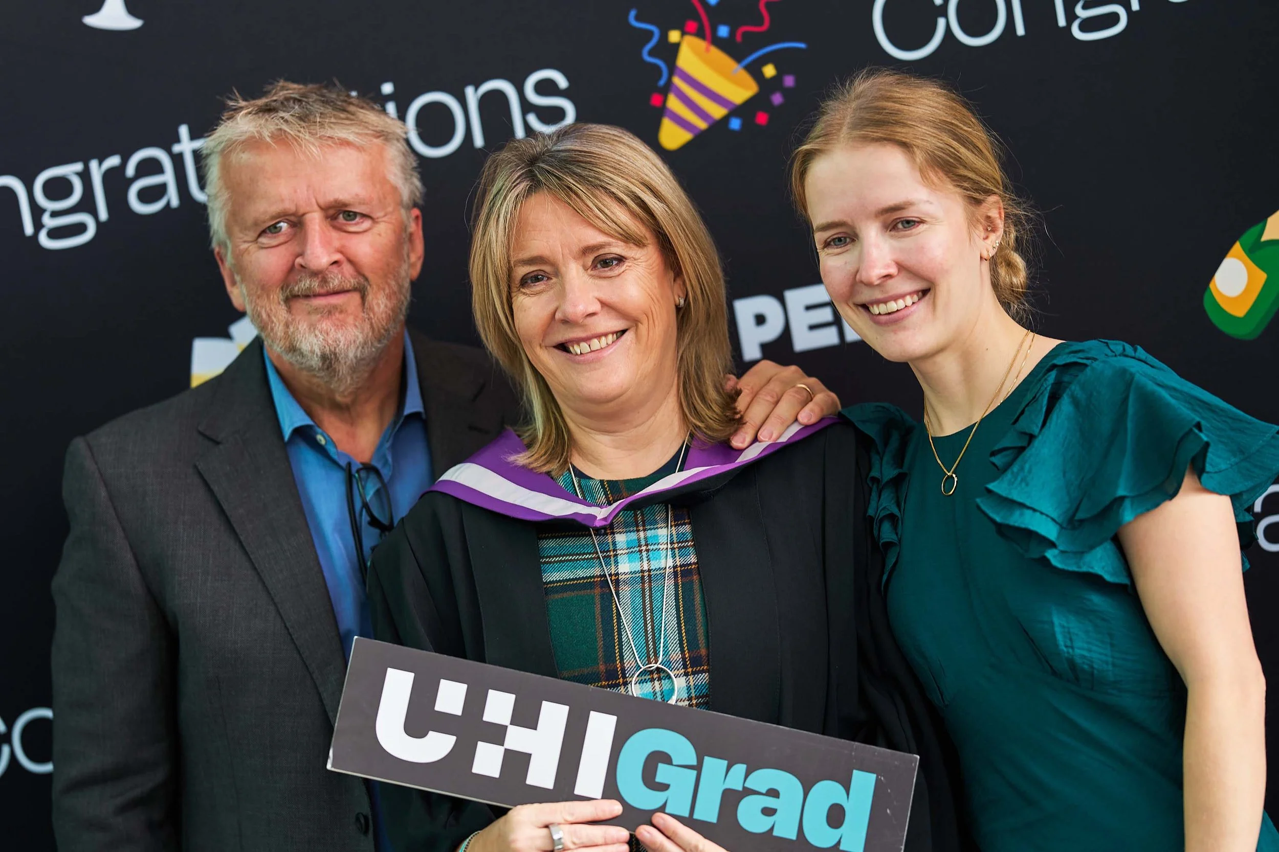 grad26001.jpg