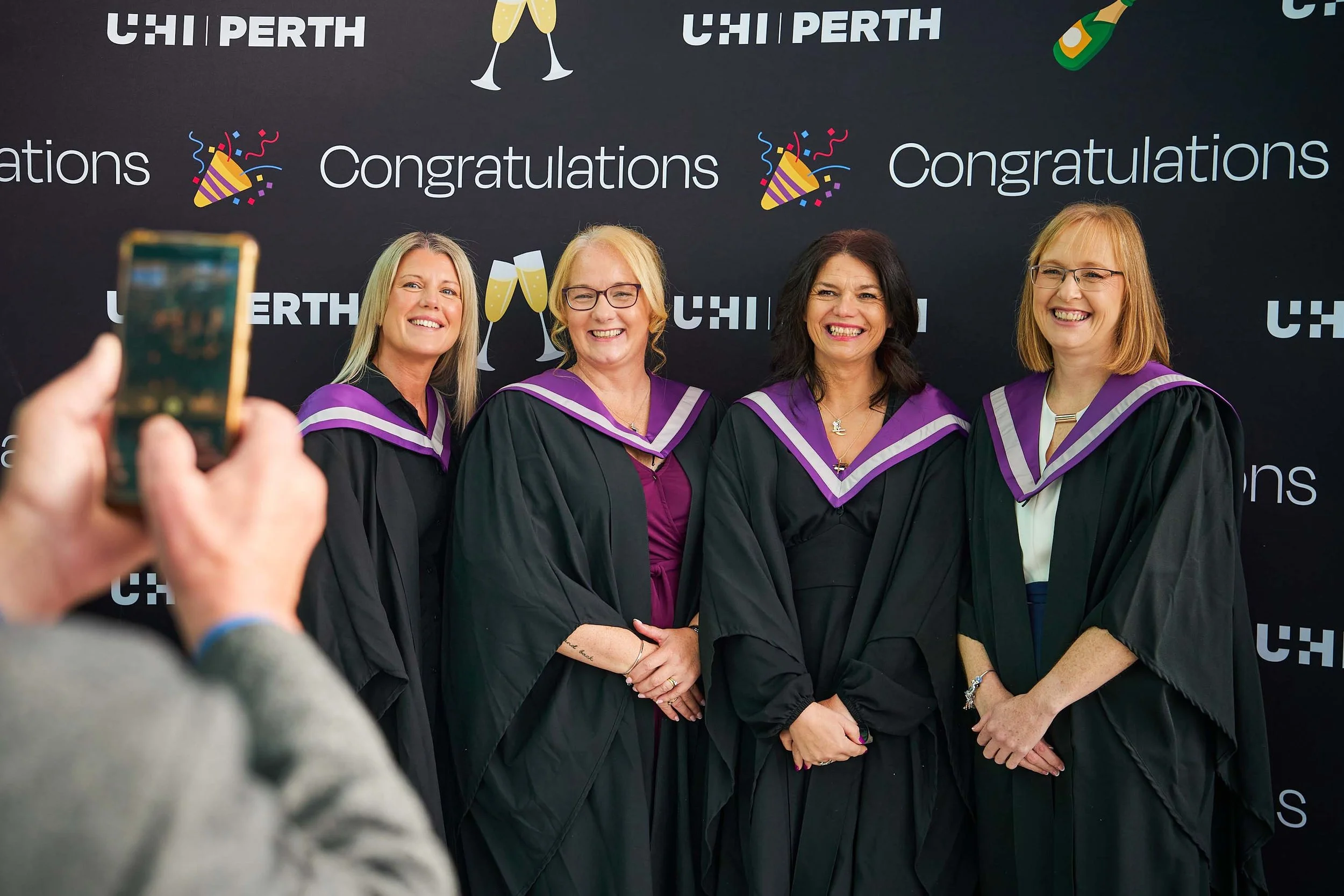 grad26003.jpg