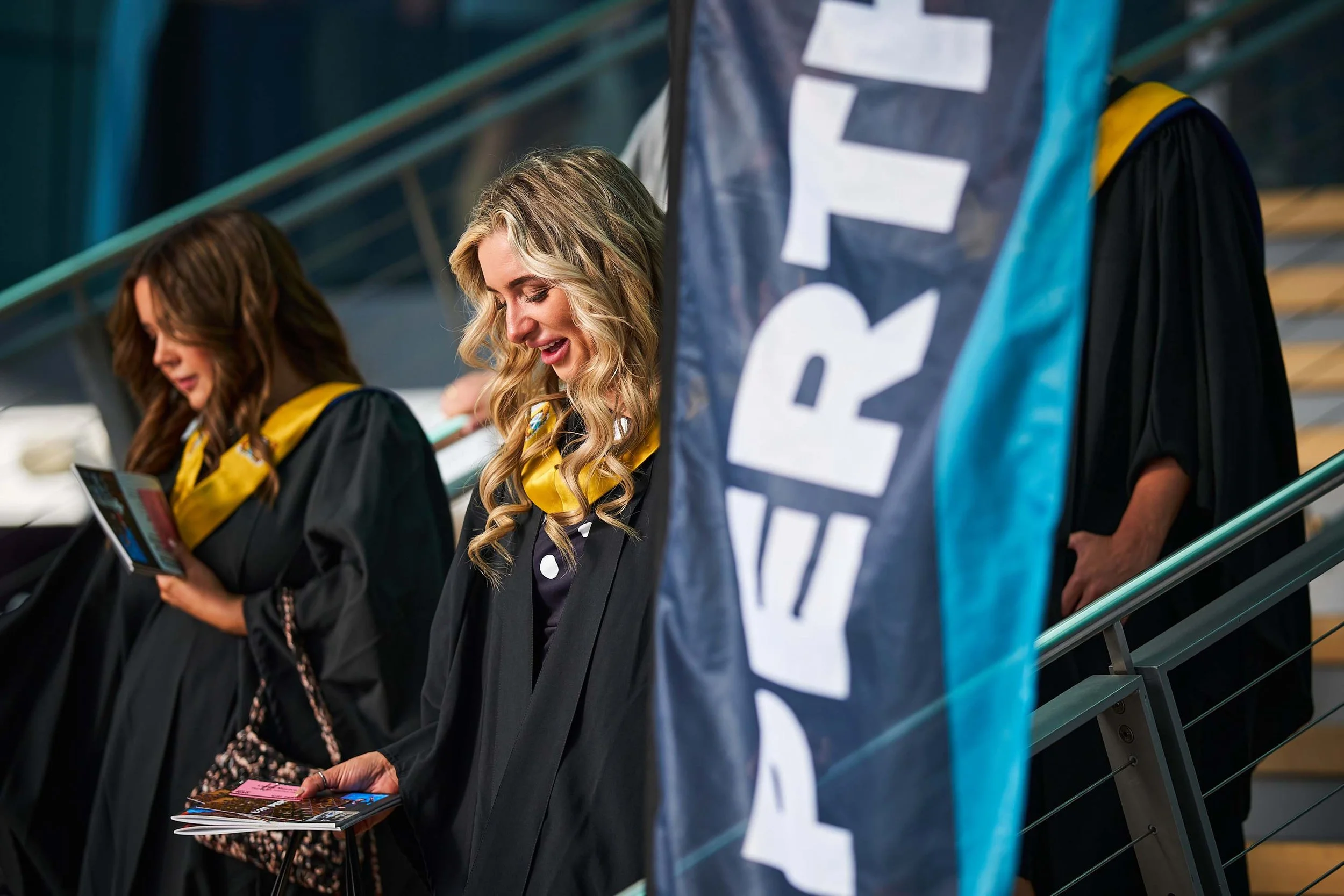 grad26005.jpg