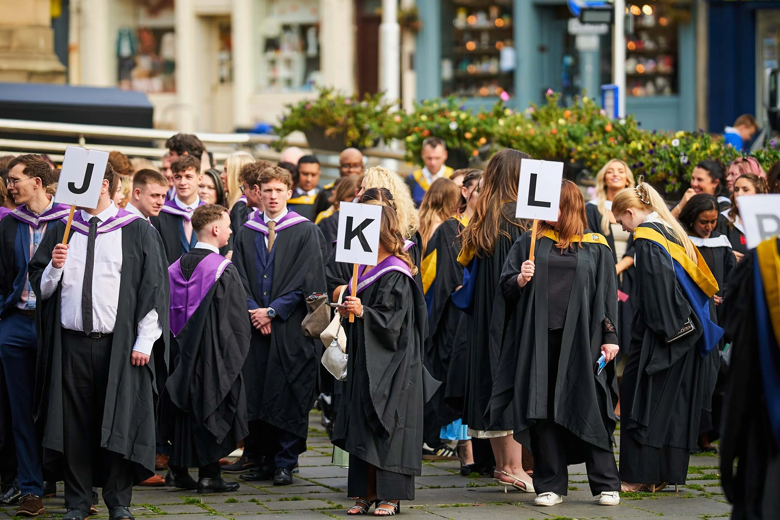grad26084.jpg