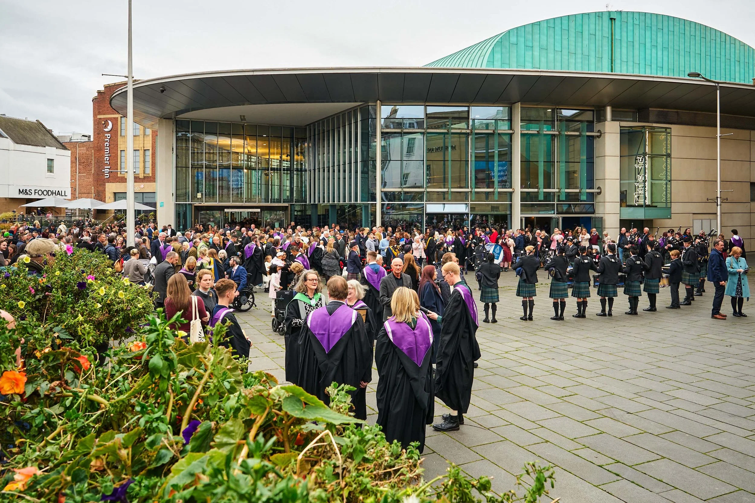 grad26195.jpg
