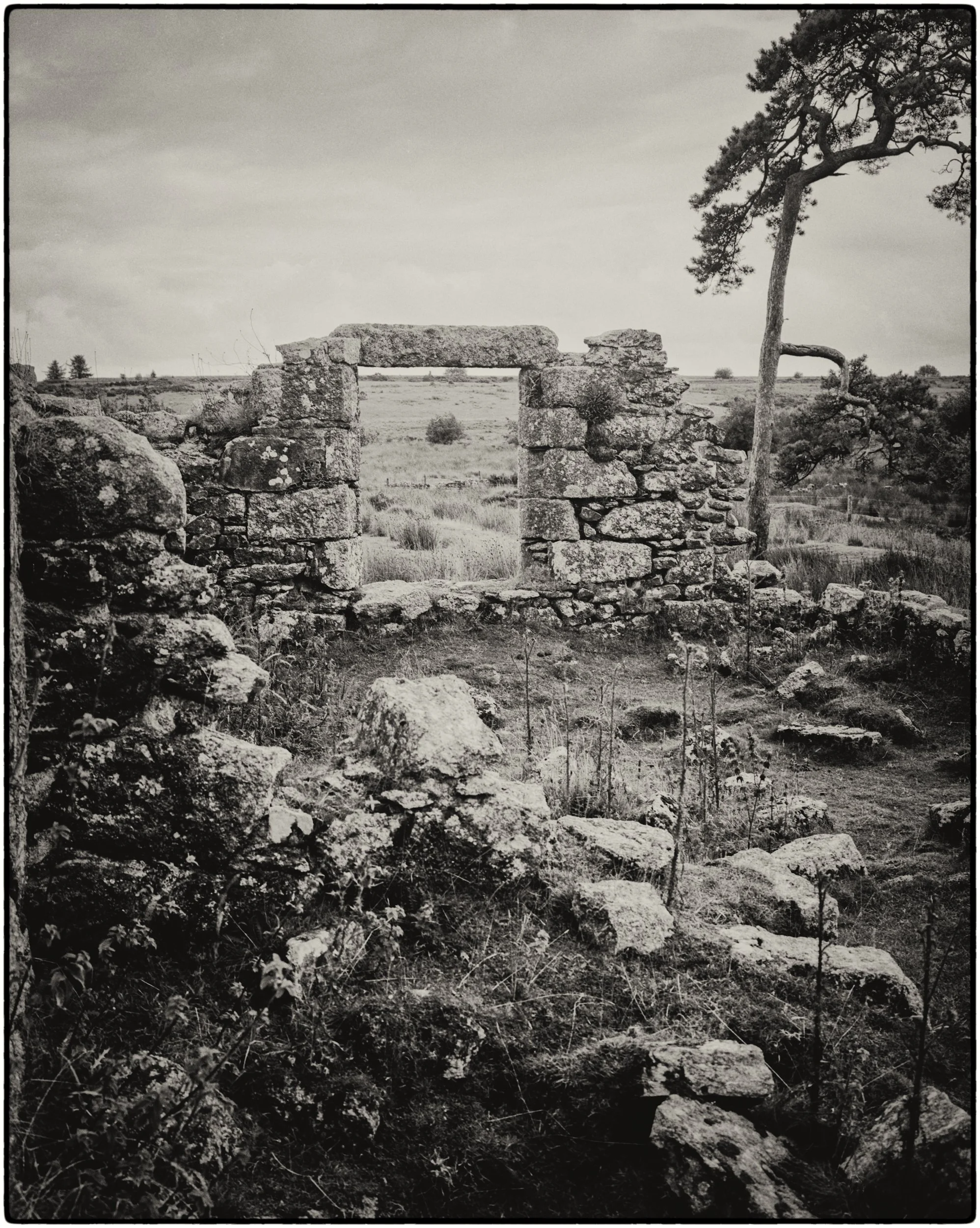 11_Vestiges of Faith and Labour_Clare Rodbourne.jpg