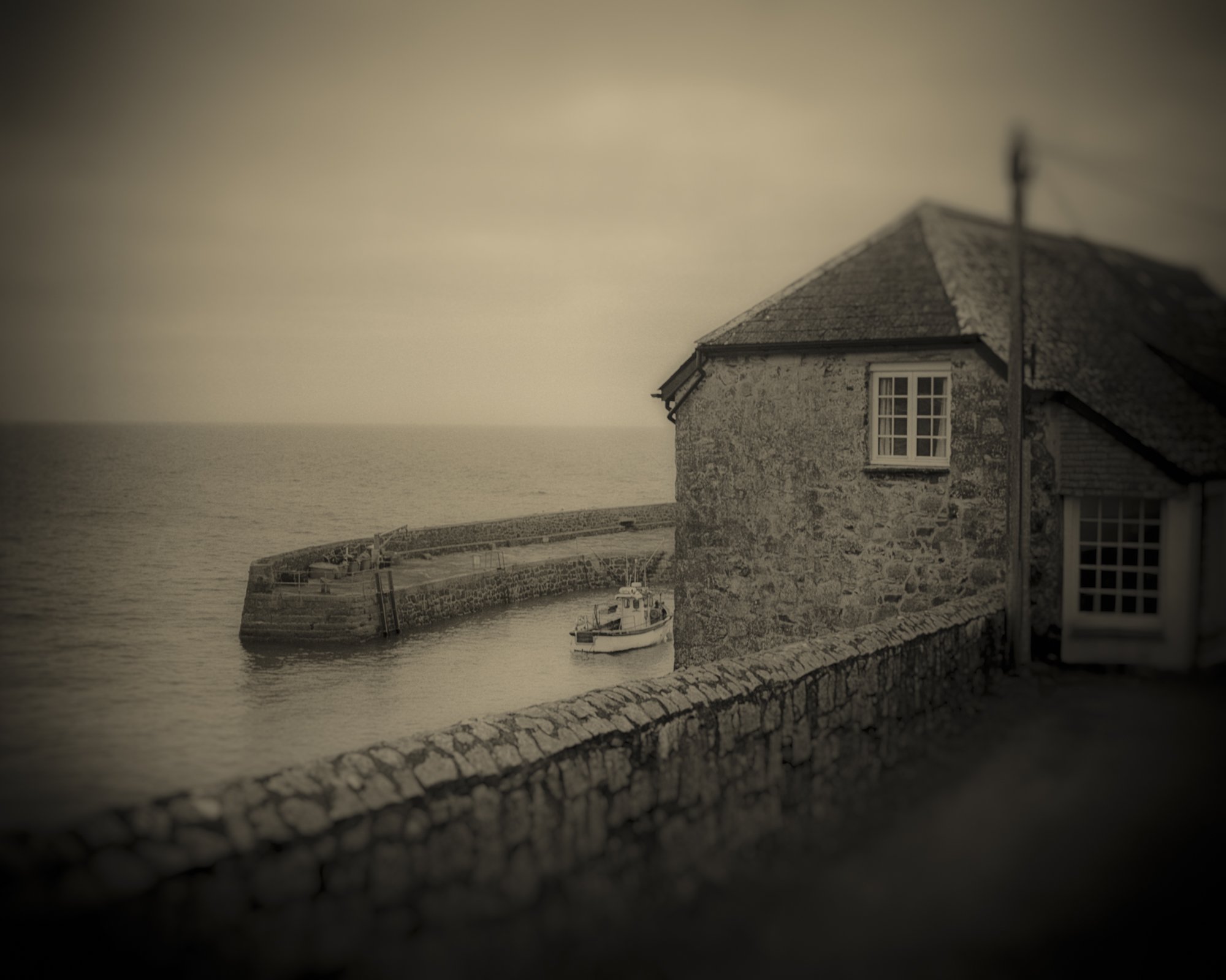 08_Old Moon_Clare Rodbourne.jpg