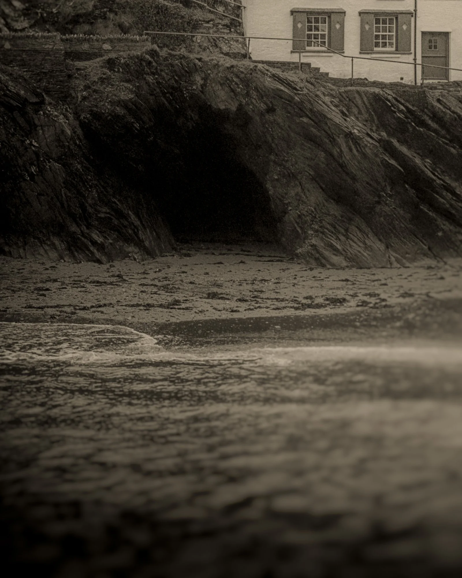 08_Old Moon _Clare Rodbourne.jpg