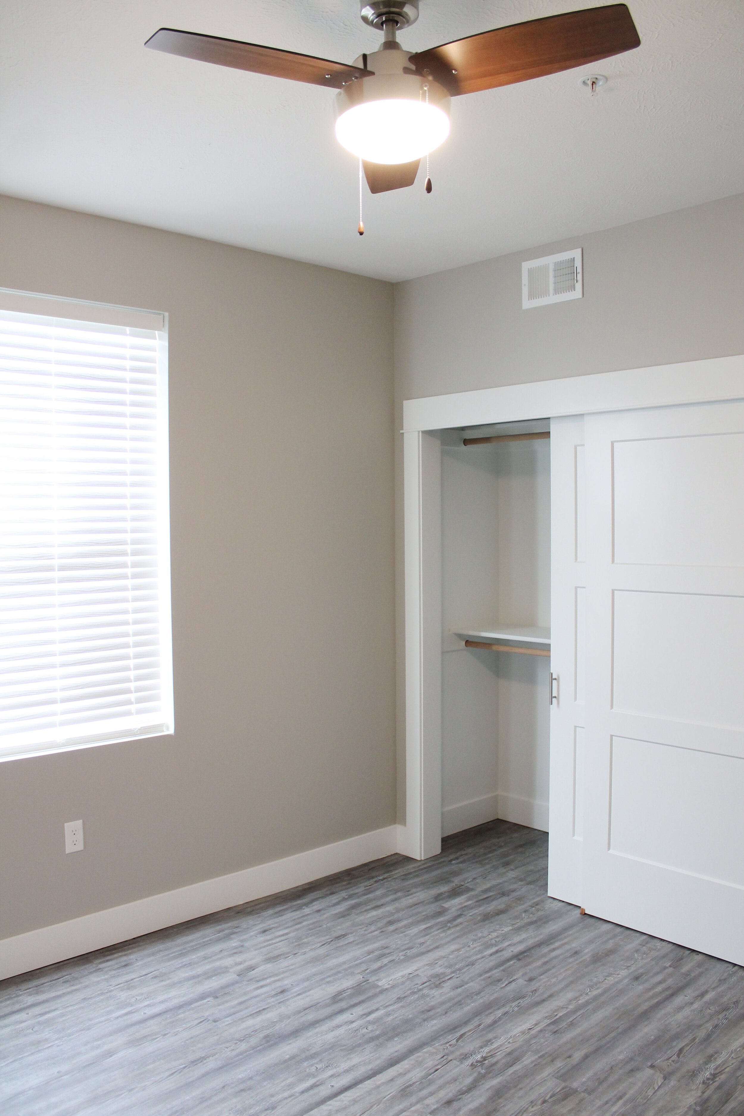 The Creston Apartment Floor Plan — Prairie Heights Apartments