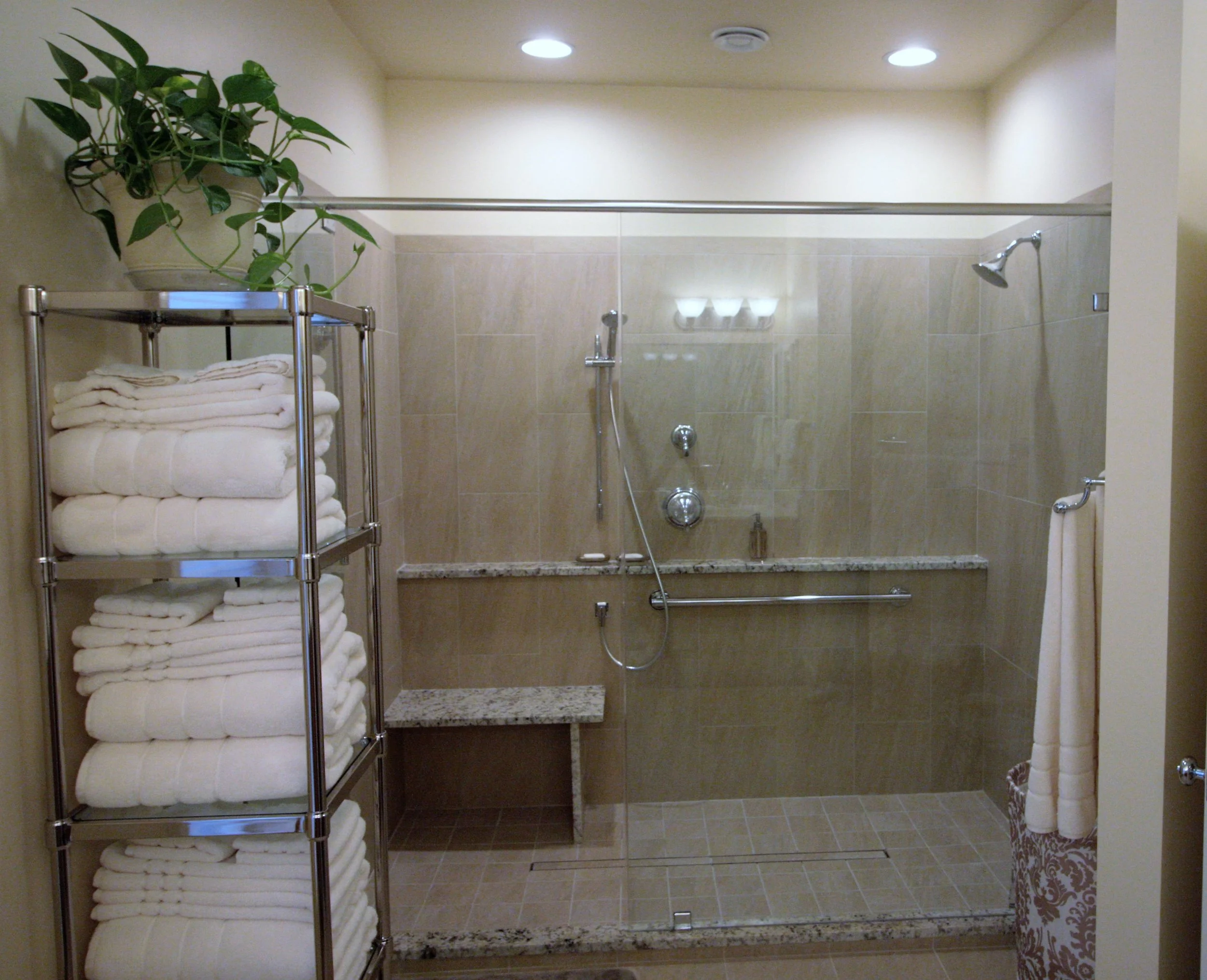Red Fields Shower shelf