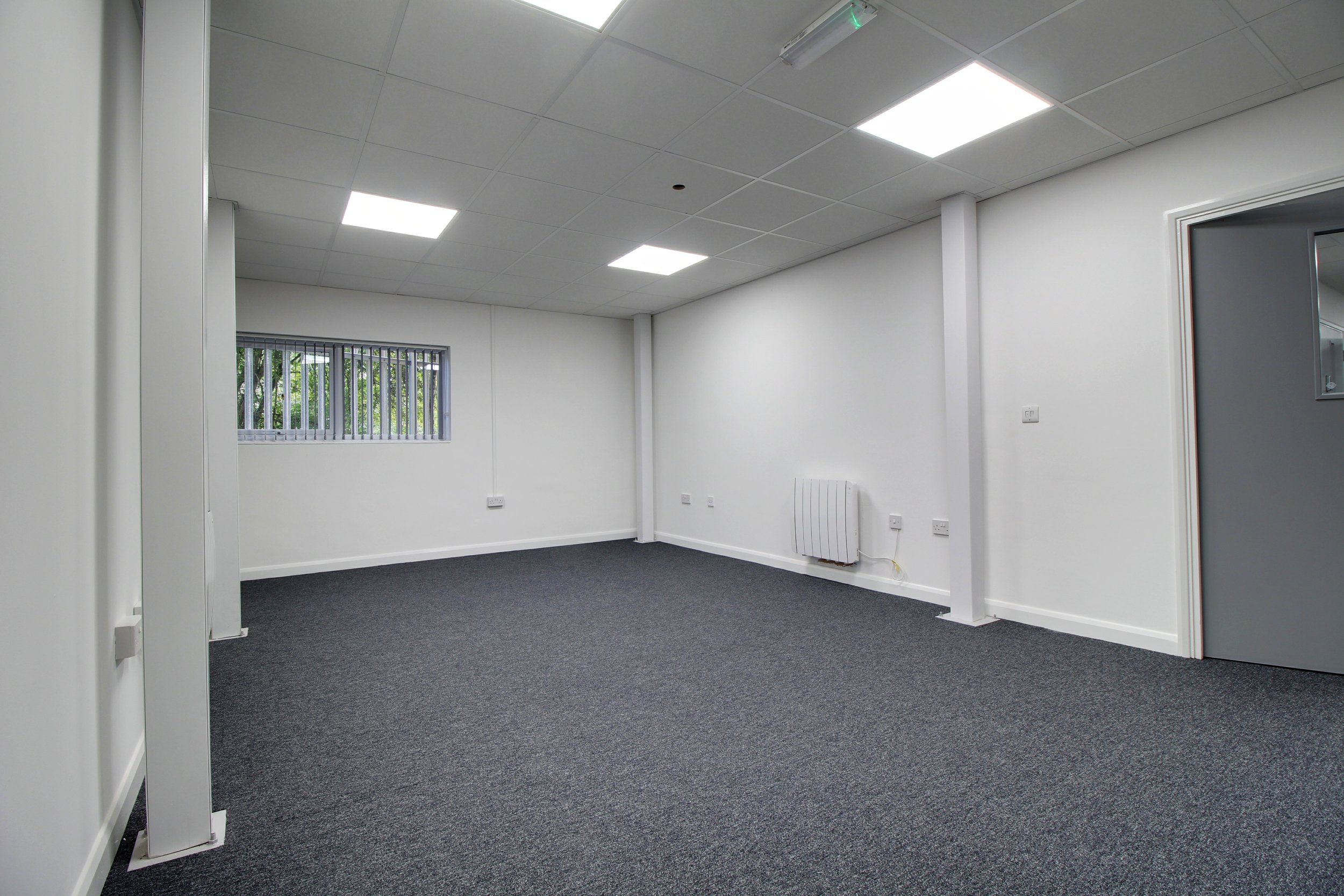 Large office.jpg