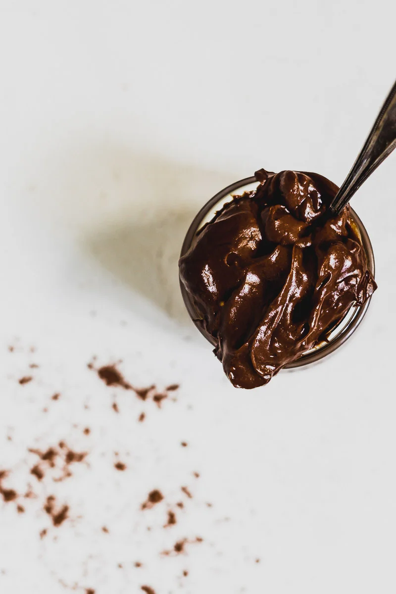Paleo Cashew Chocolate Chunk Cookie Skillet - The Fit Peach
