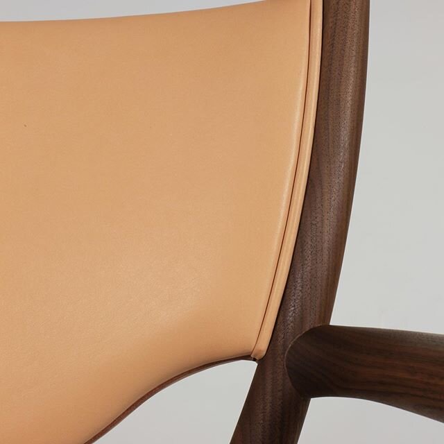 The 46 Chair by Finn Juhl, is considered to be one of his most beautiful designs. As it's name suggests, it was originally designed in 1946 and was later simplified to be the chair it is today. We think it looks so elegant and we love the obvious cra