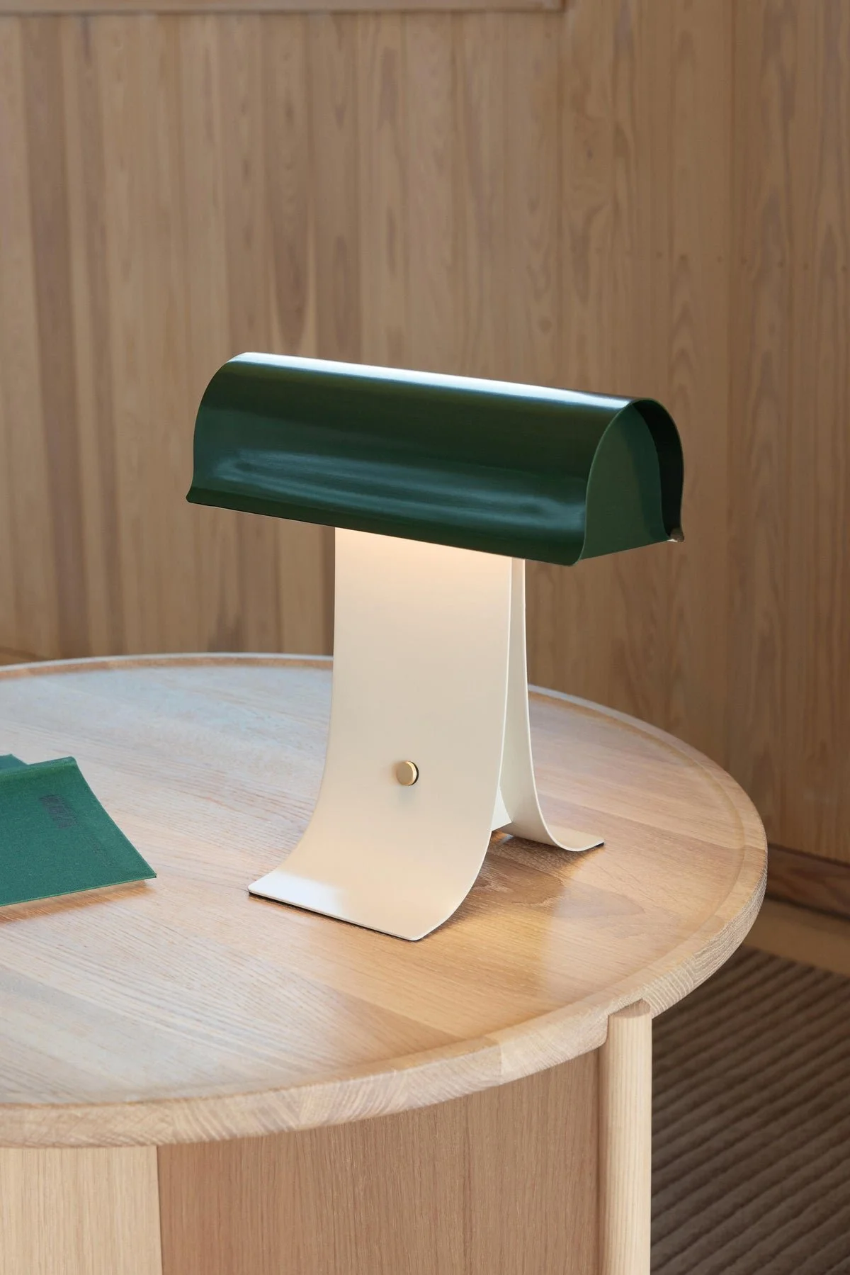 1200x_Archive_L25_dark-green_light-grey_Northern_Ph_Sara-Spilling_highres.jpg