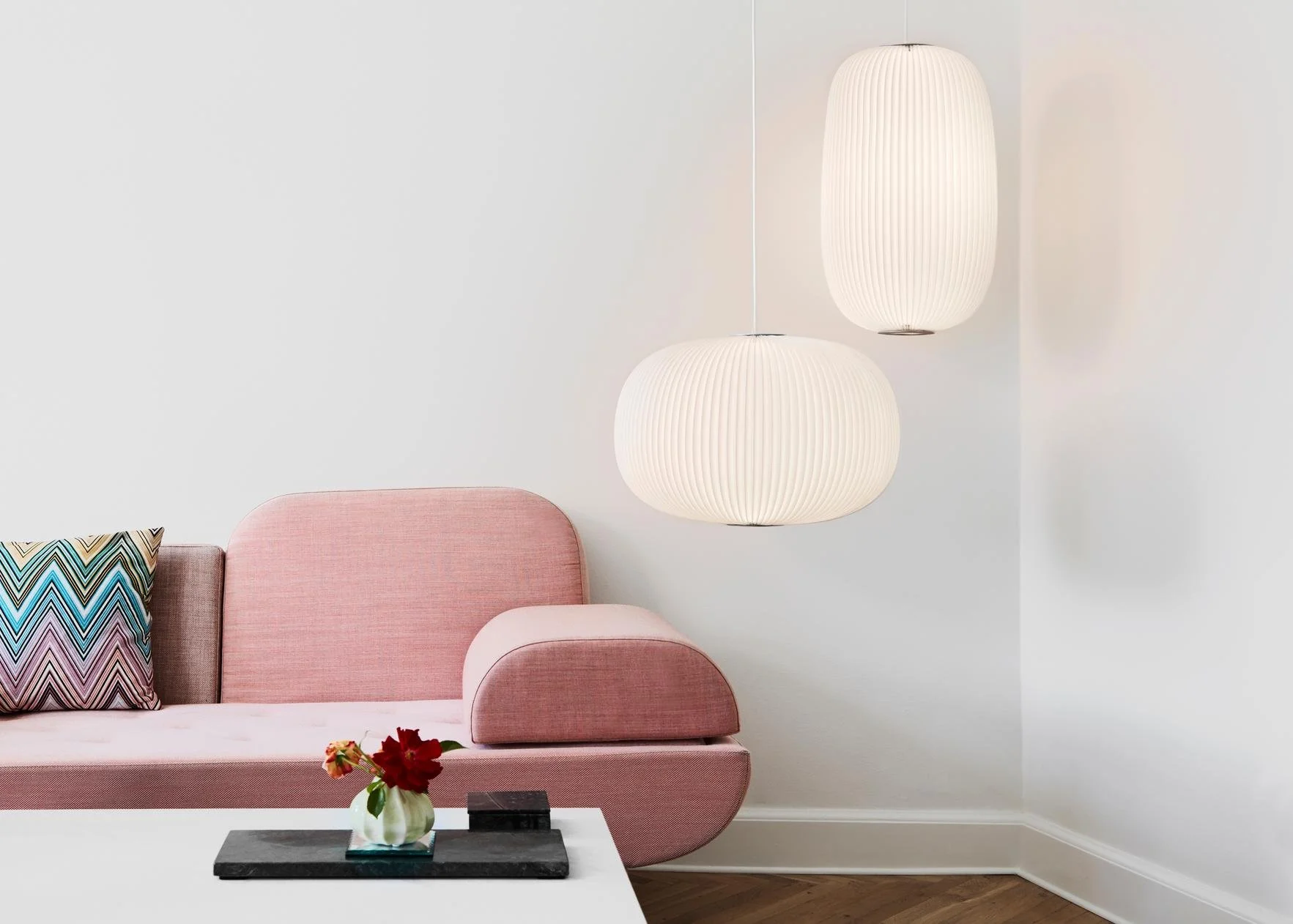 LeKlint132+133_Lamella1+Lamella2_pendant_lifestyle1.jpg