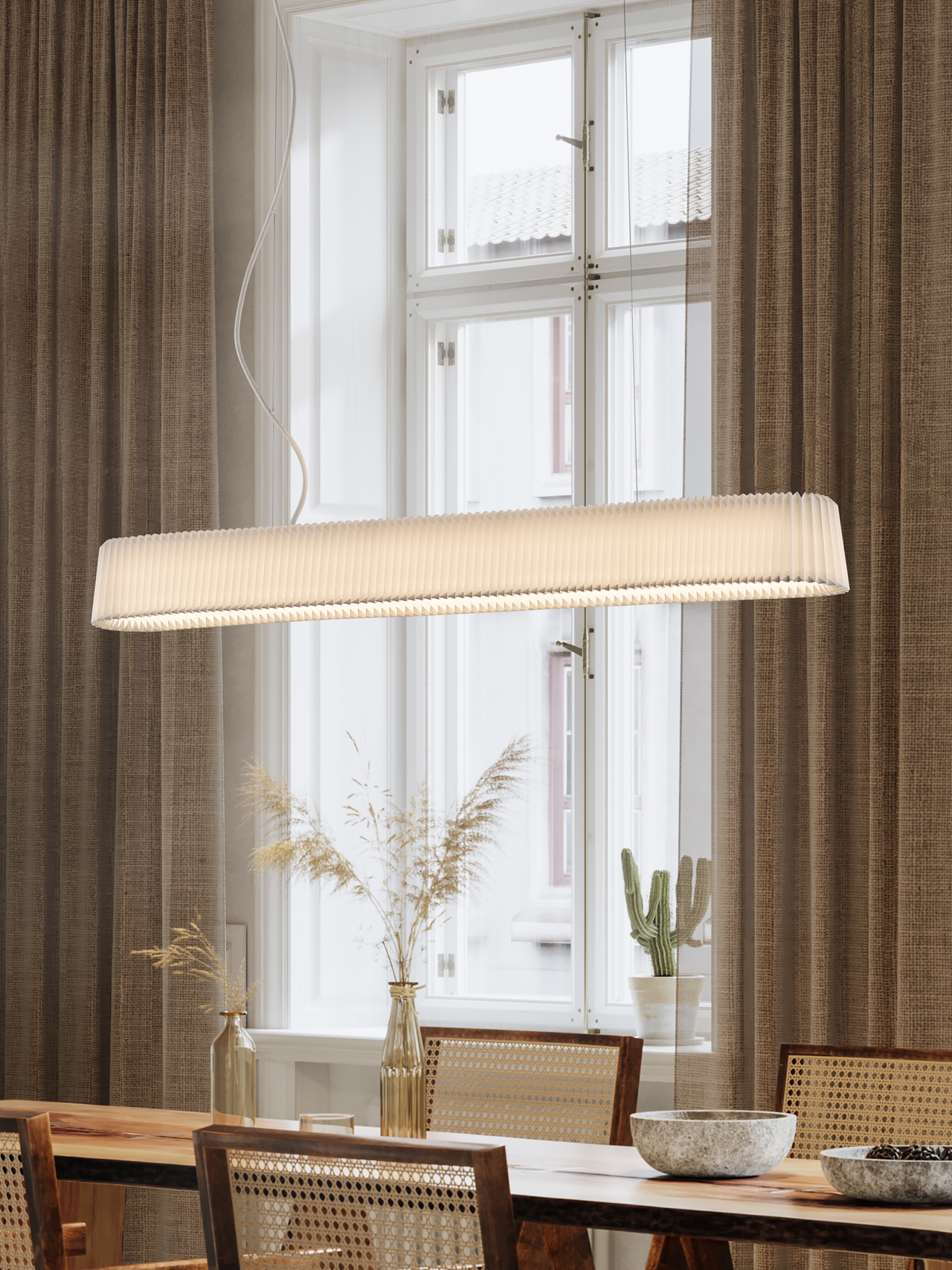 LeKlint189_Long_Pleat_pendant_lifestyle1.png