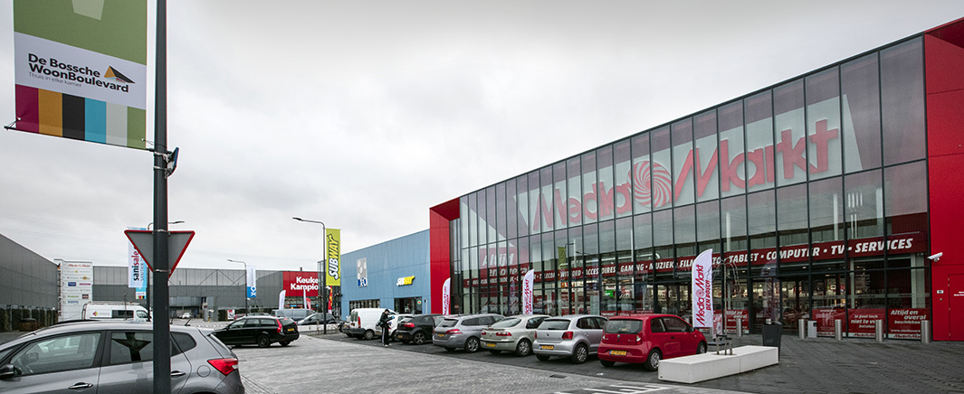 With this required operation, much additional shopping space was created on the existing site. At the start of 2012, anchor tenant ‘Media Markt’ already committed itself and signed the contract for this new site. Other shops at the shopping centre have been let new chains like ‘Lucky Leder’ and ‘Q1 sanitair’.