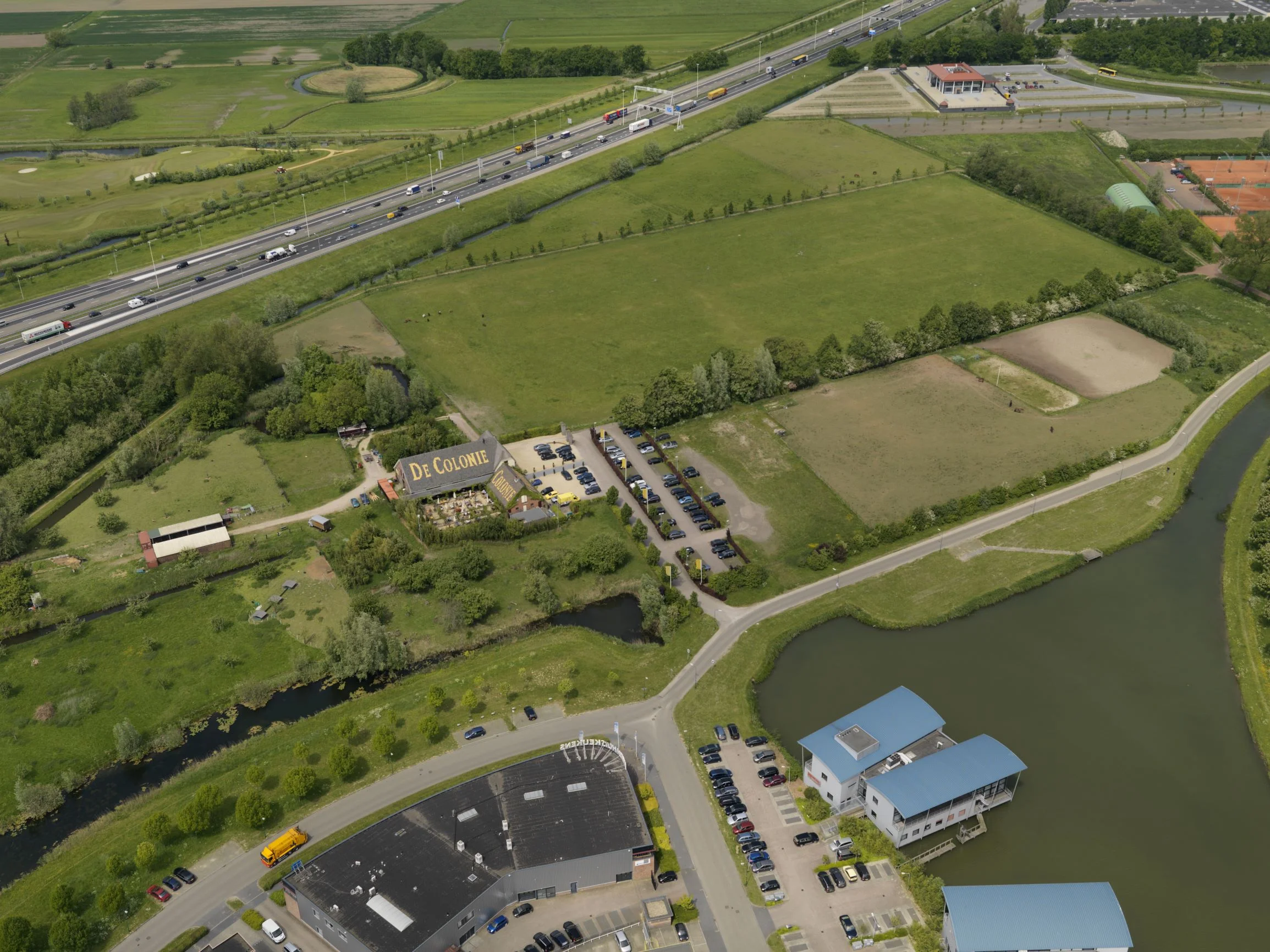 VW luchtfoto1 COMP.jpg