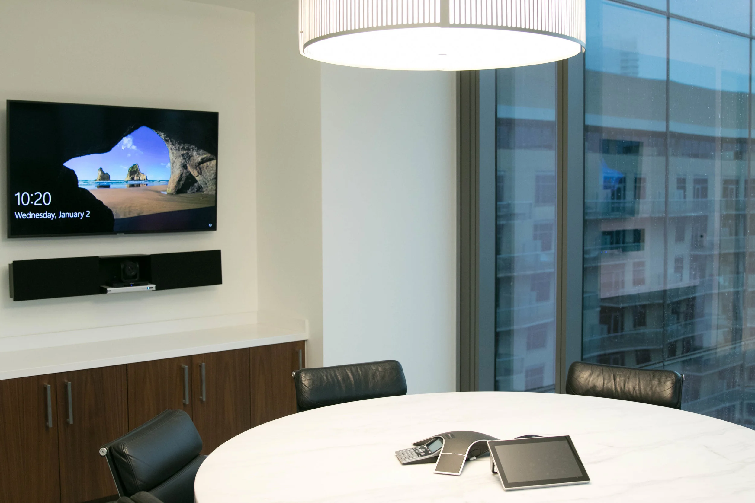 Horizon Interactive soundbar with a built-in videoconferencing camera