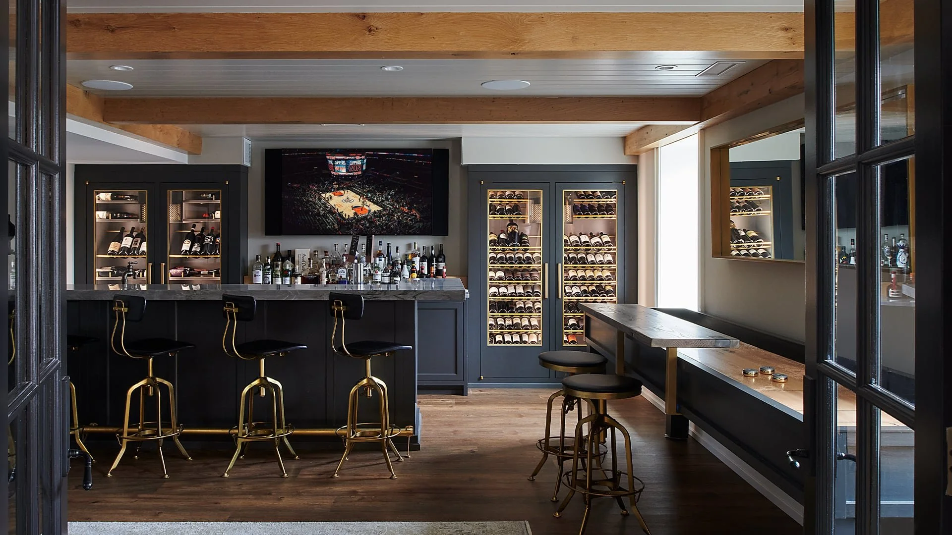 Installation by World Wide Stereo 