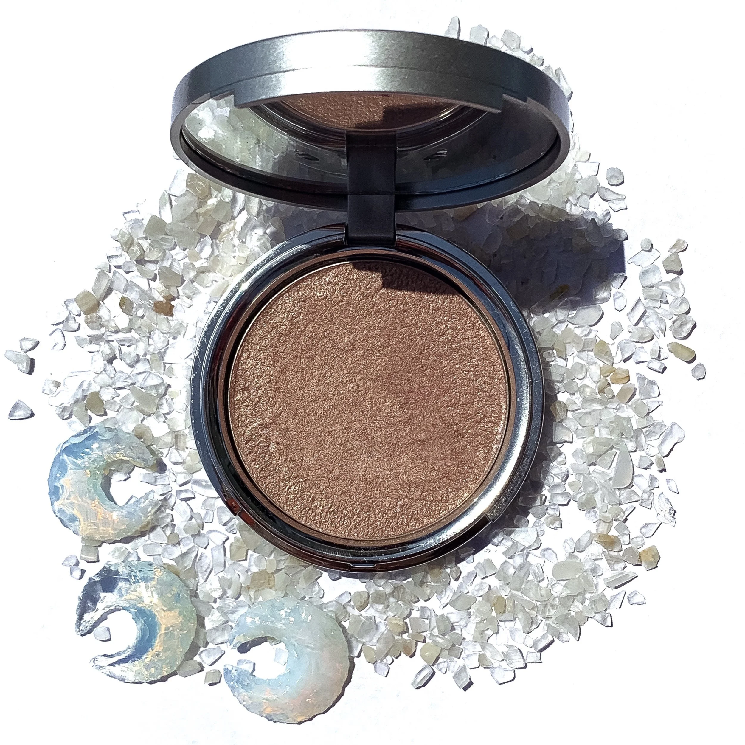 Facetune_16-05-2019-13-40-54.jpg