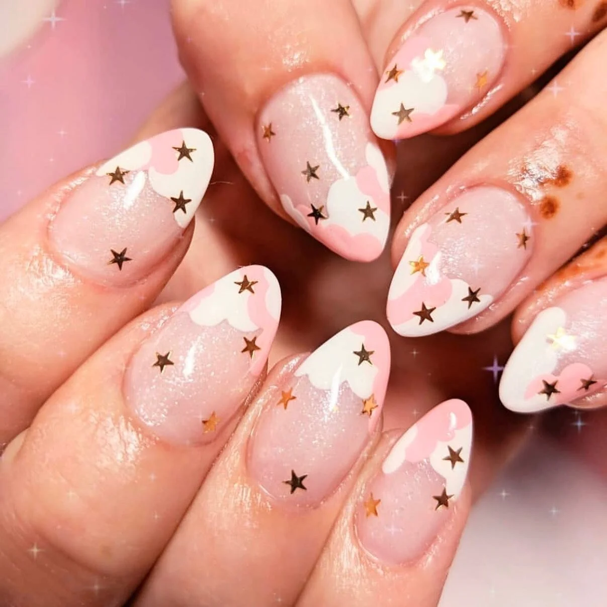 Happy #SelfCareSunday Babes 🌙 !
🙋&zwj;♀️We have a question!
If your man told you to go get your nails done (💸)BUT you could only pick from these 2 styles - which one are you picking? 
1 or 2 👀  let us know below 
SWIPE ➡️