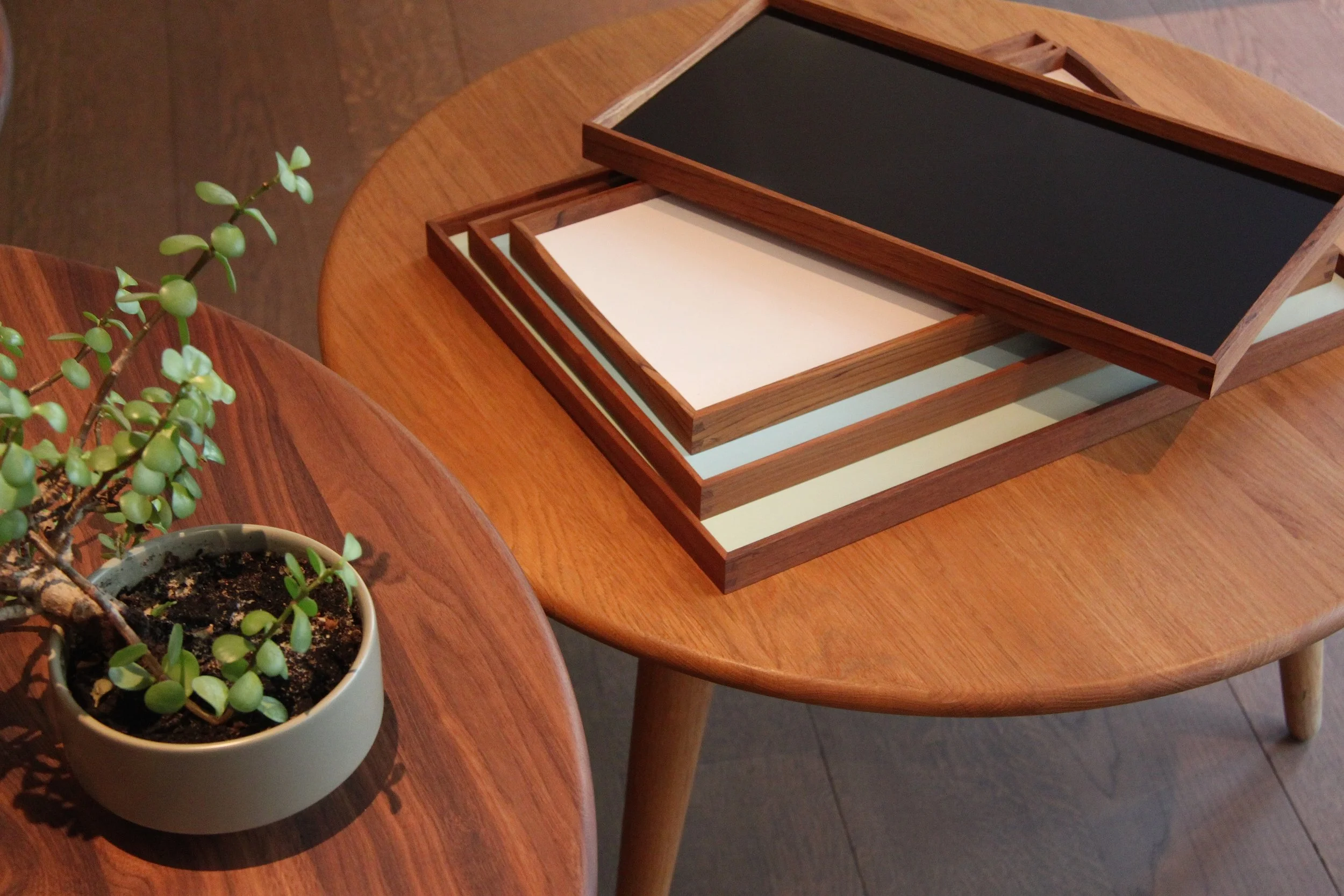 Architect Made - Turning tray small - black and white — Vico dei 