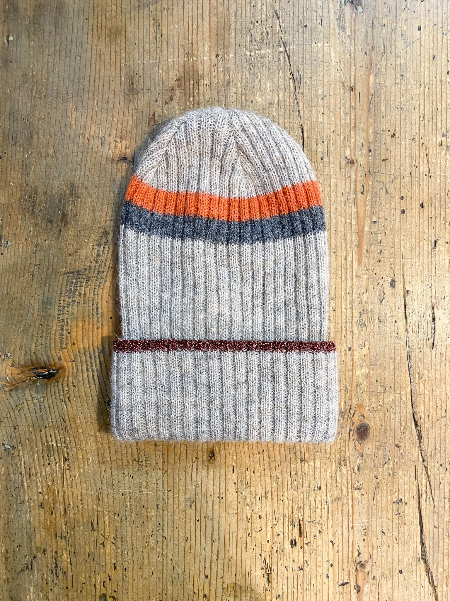 Exquisite j - Knitted beanie - Beige