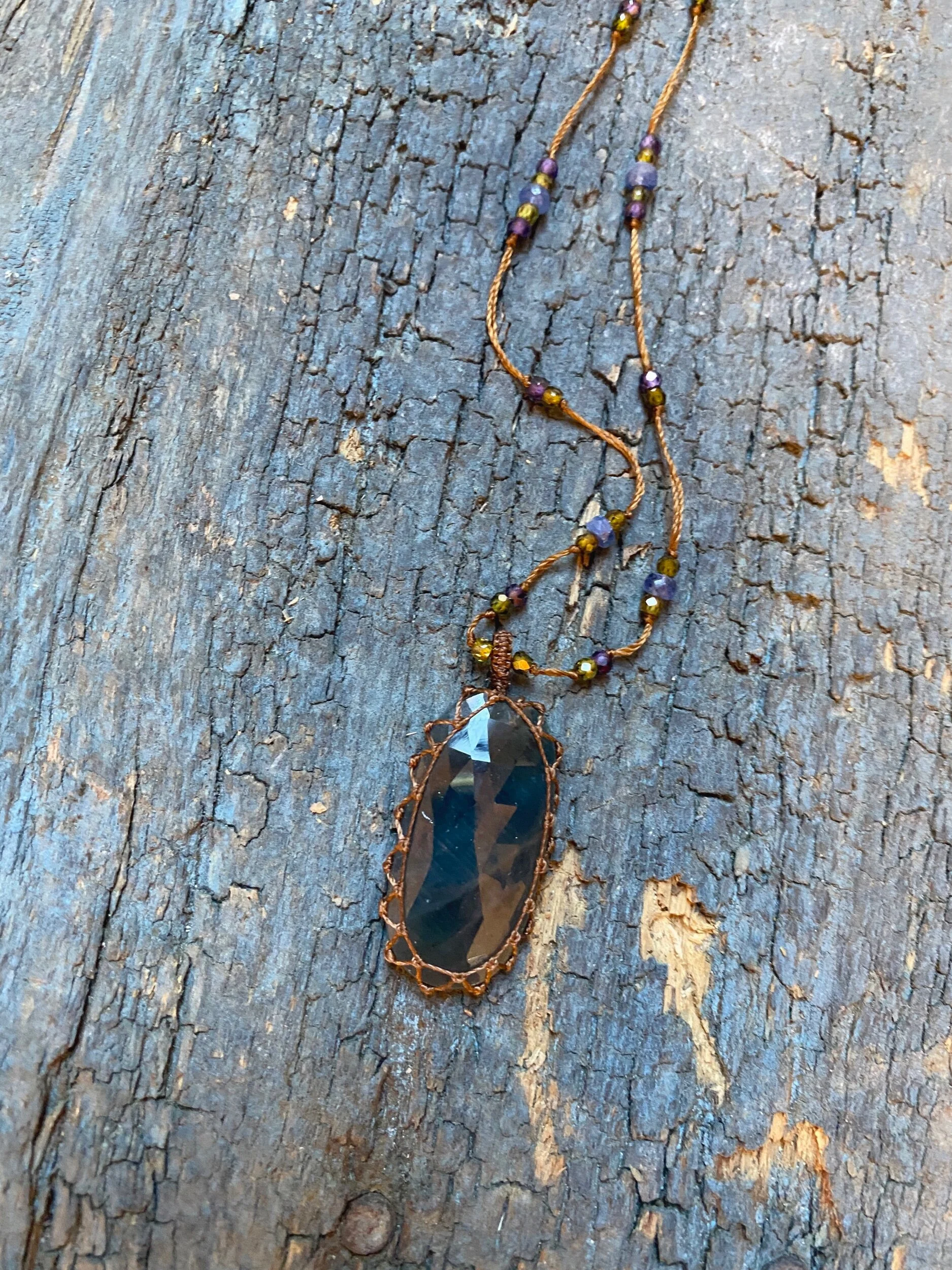 Sharing - tibetan long necklace - Corundum