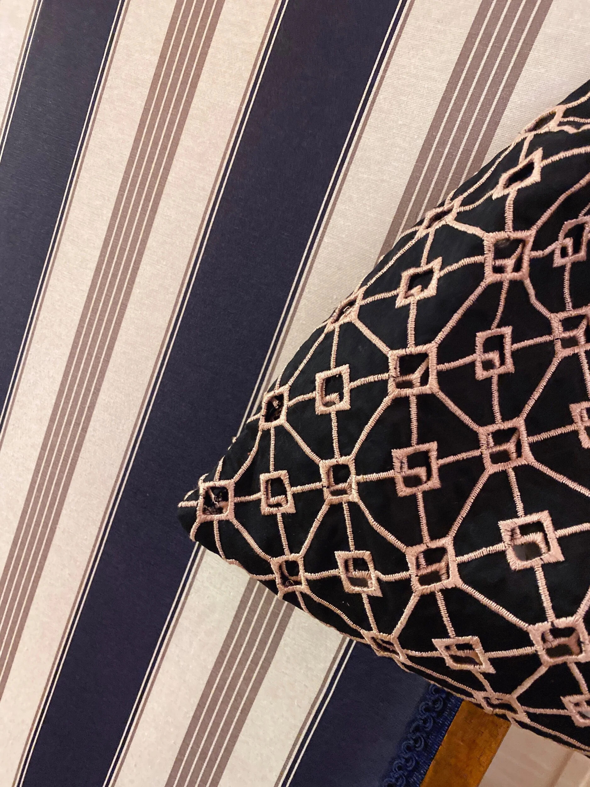 ECAC3F3B-AD61-4705-AFB4-569E281C19EA