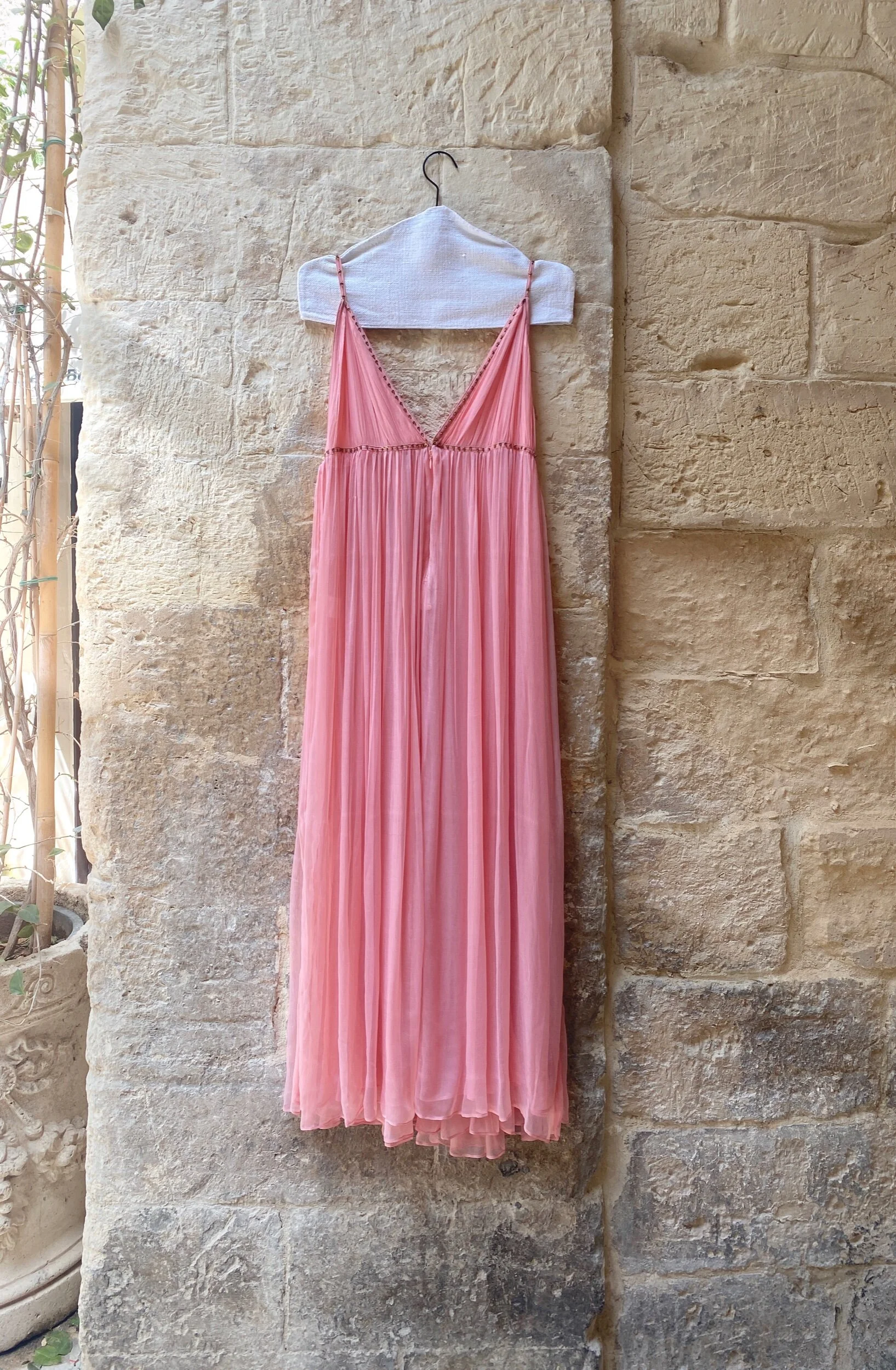 EE18405E-DA4F-4D4E-82AA-F9C227506384