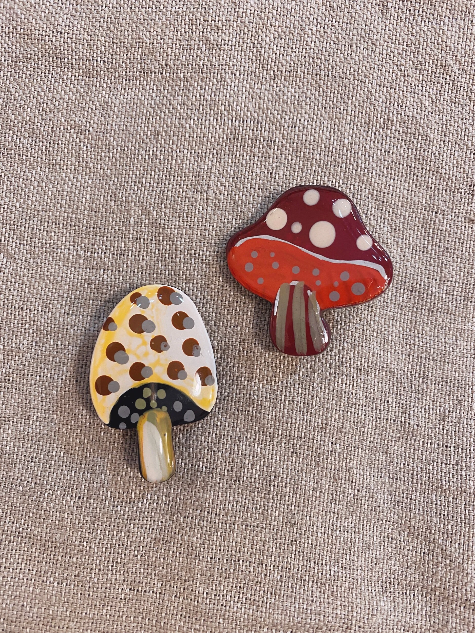 Exquisite J - Hand painted enameled brooches - small