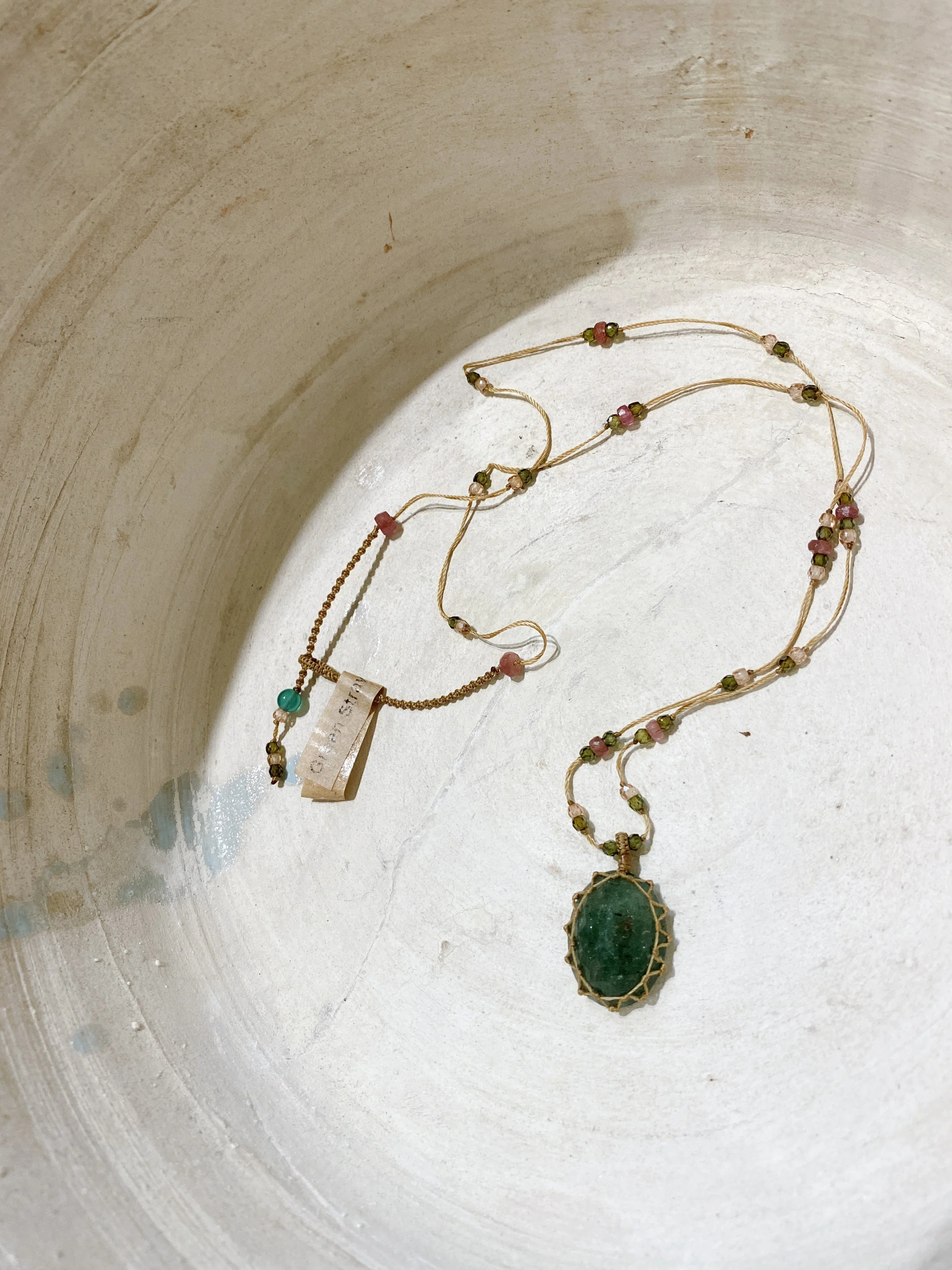 Sharing - Short necklace - Green strawberry quartz