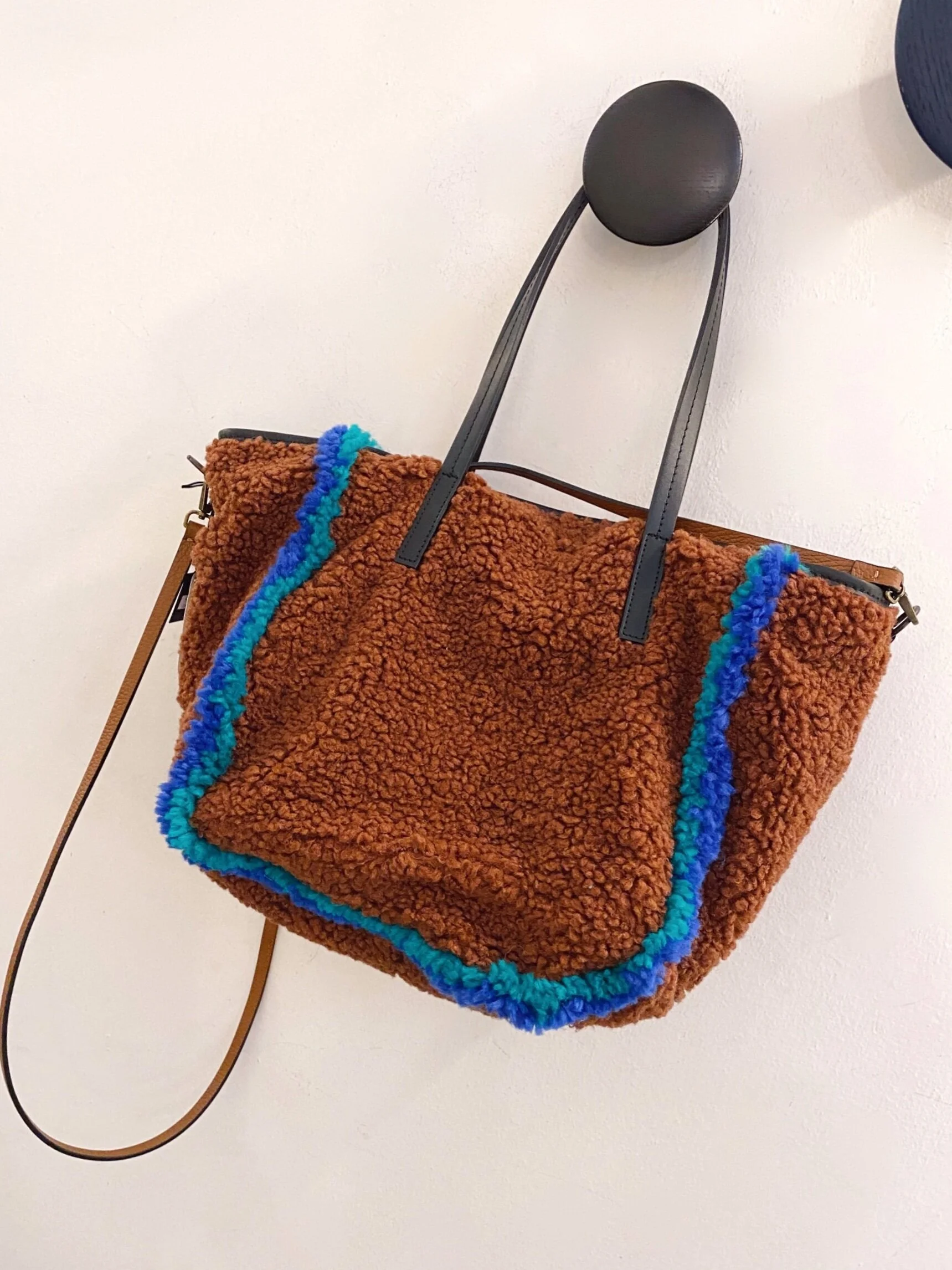 B8F0665E-9686-4A85-89B9-D78C21C16ED8