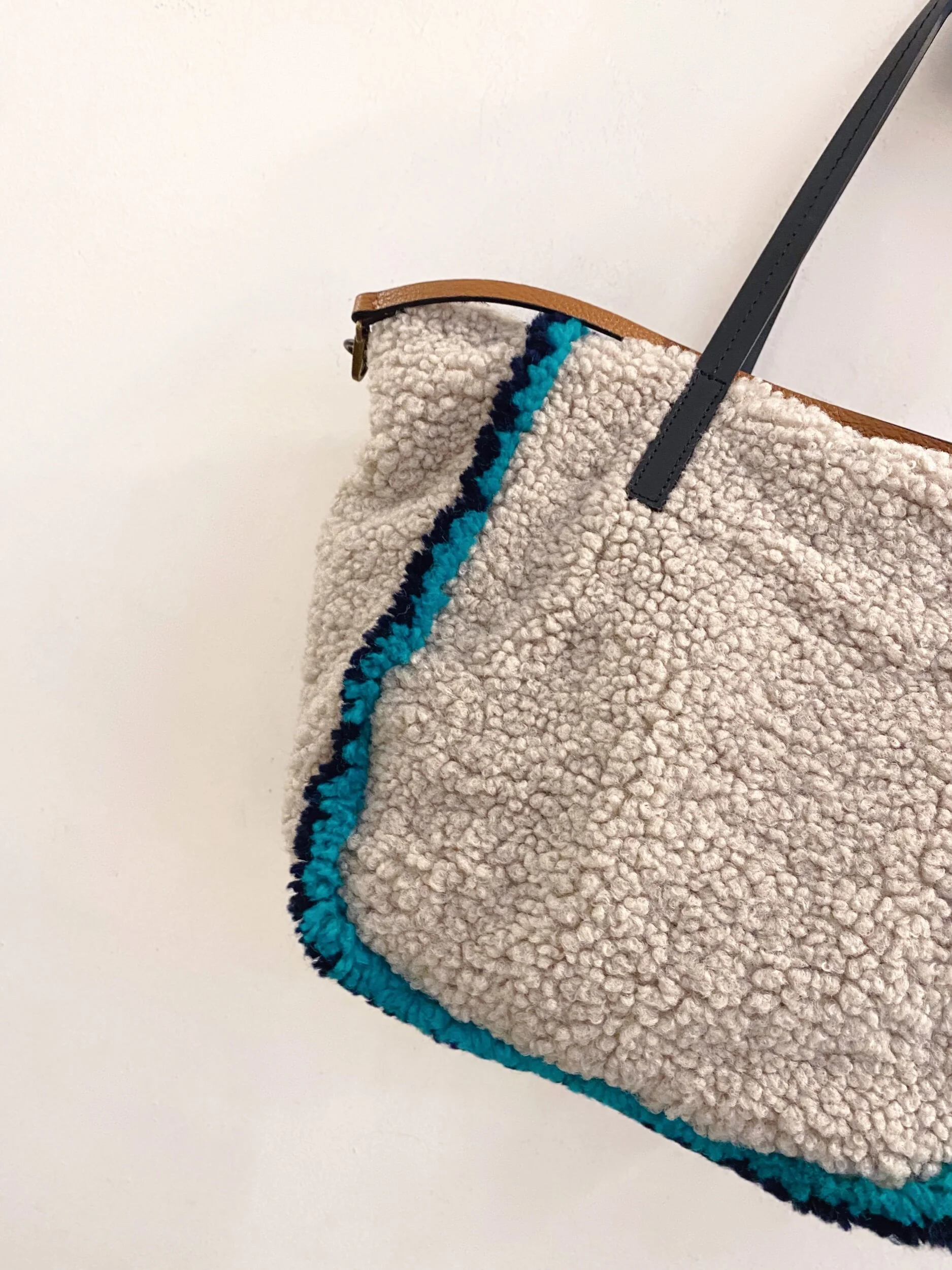 D642E9E2-D9EF-429B-9773-B01FF3B2FC65