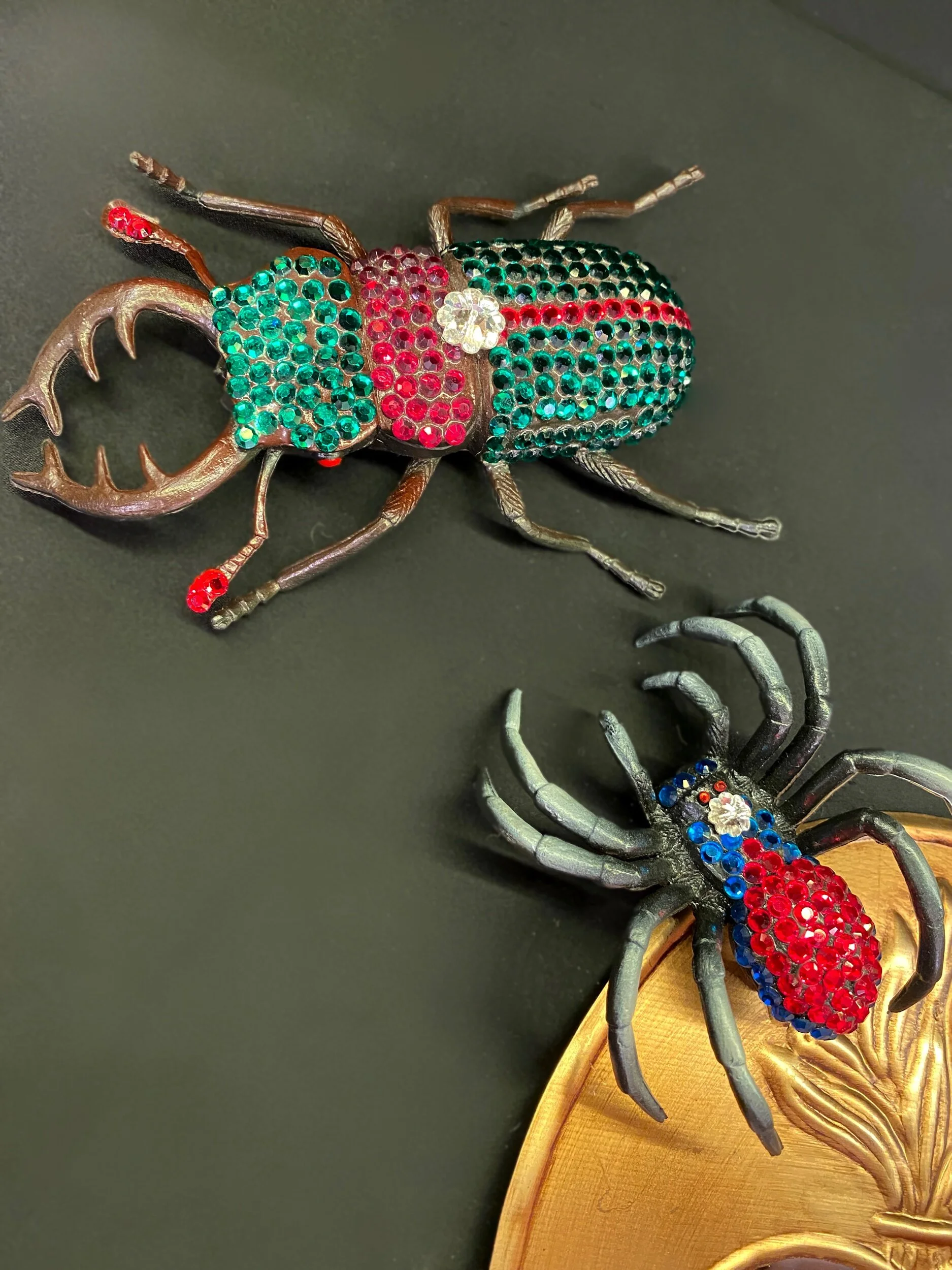 Sissi Rossi - Swarovski brooches - bugs