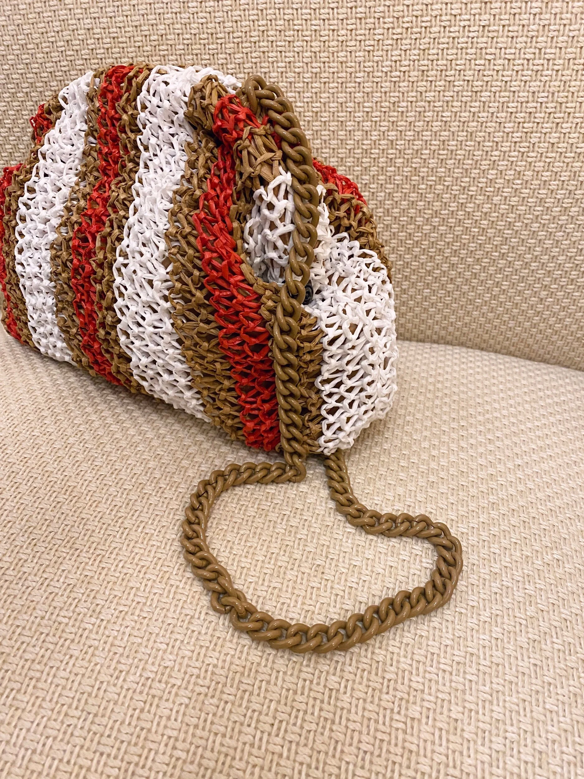 4D9EEEFB-41C2-459F-A500-E21C2E0B053B