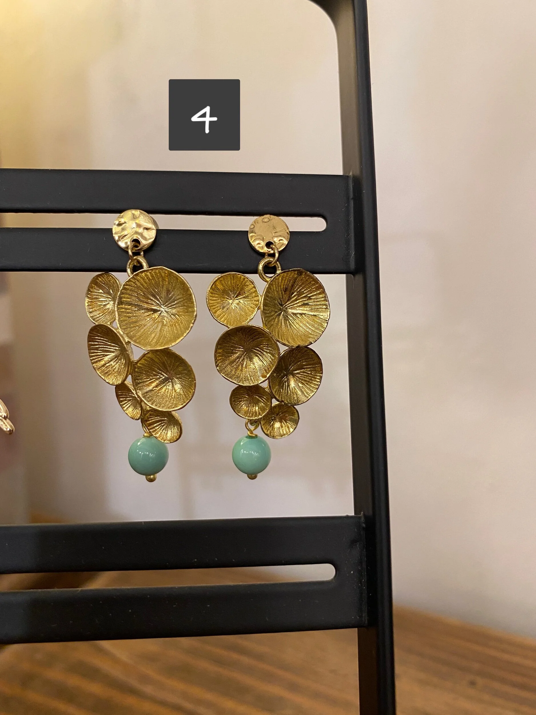 5D38BF59-6809-4580-B6BA-8A6E974C70BB