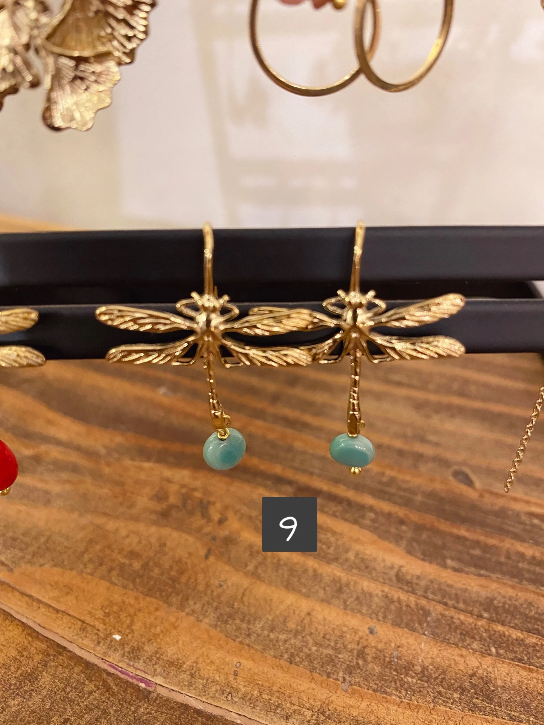 9E2D3965-1F11-4A8F-8079-6E042DA083AD