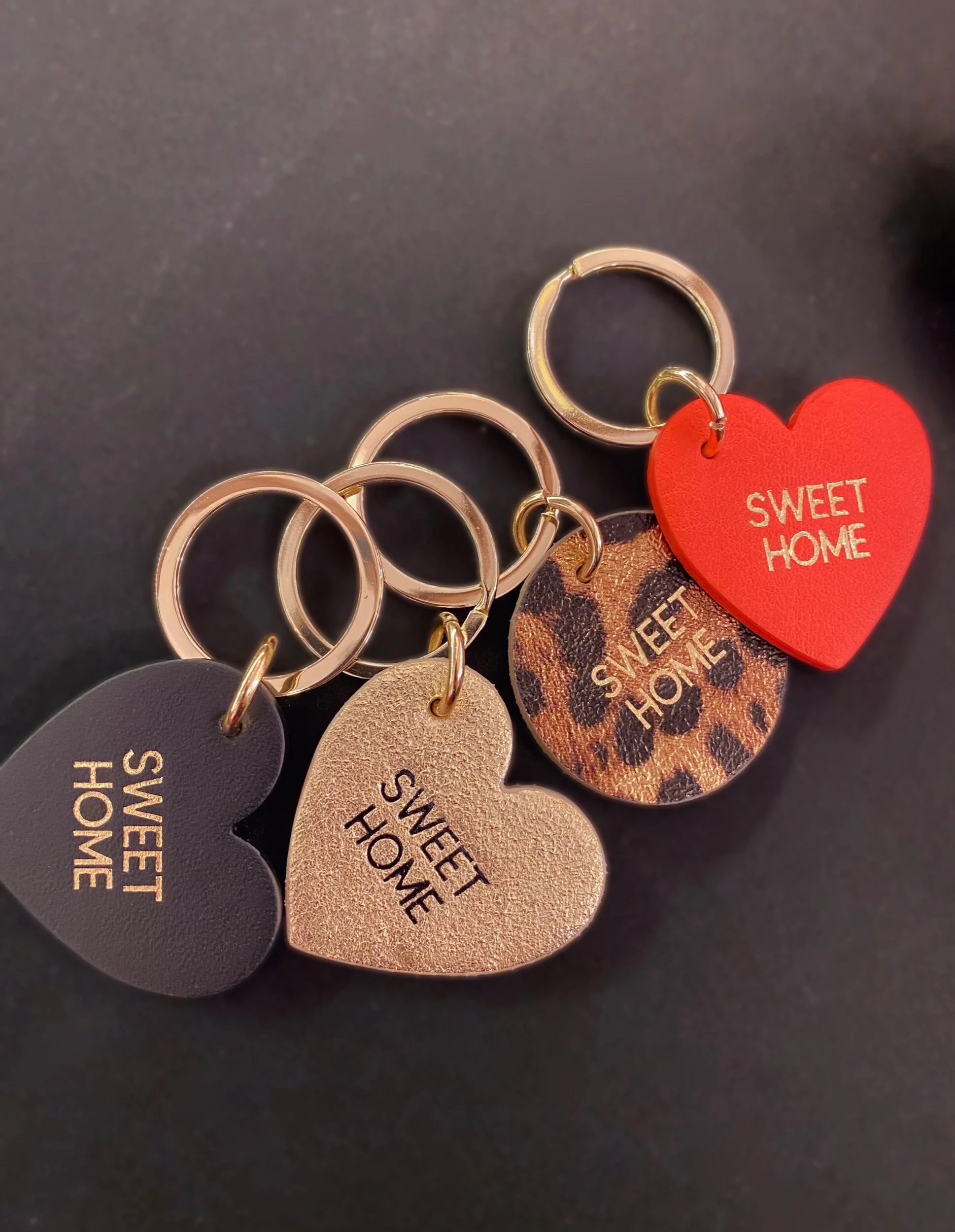 "Sweet home" Hearted key ring - var. colours
