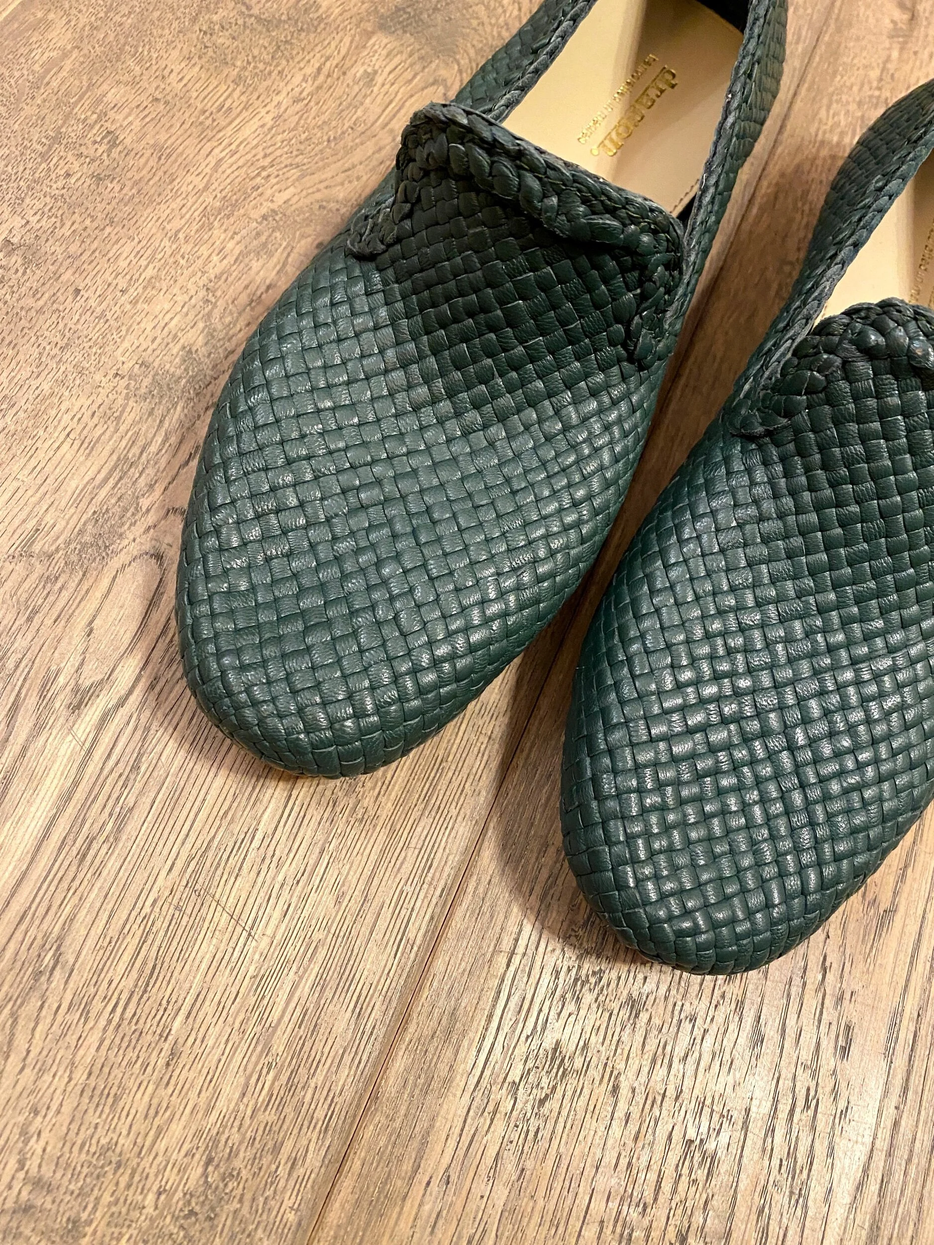 4F7B95F6-B37B-42A4-932E-192E368410CC