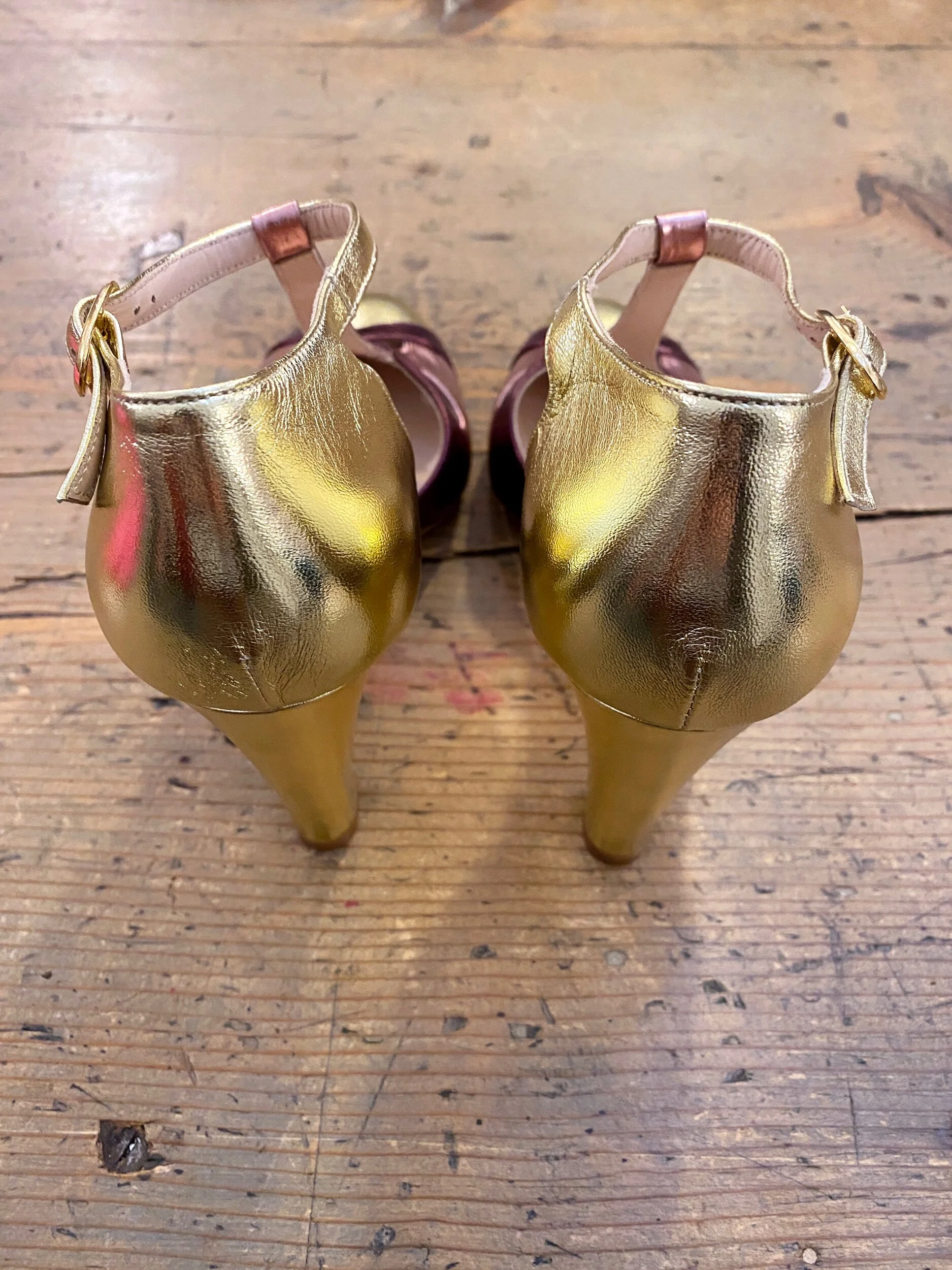 3D0FFDDC-81CA-4A2D-AAF5-D466A2CAB9AA