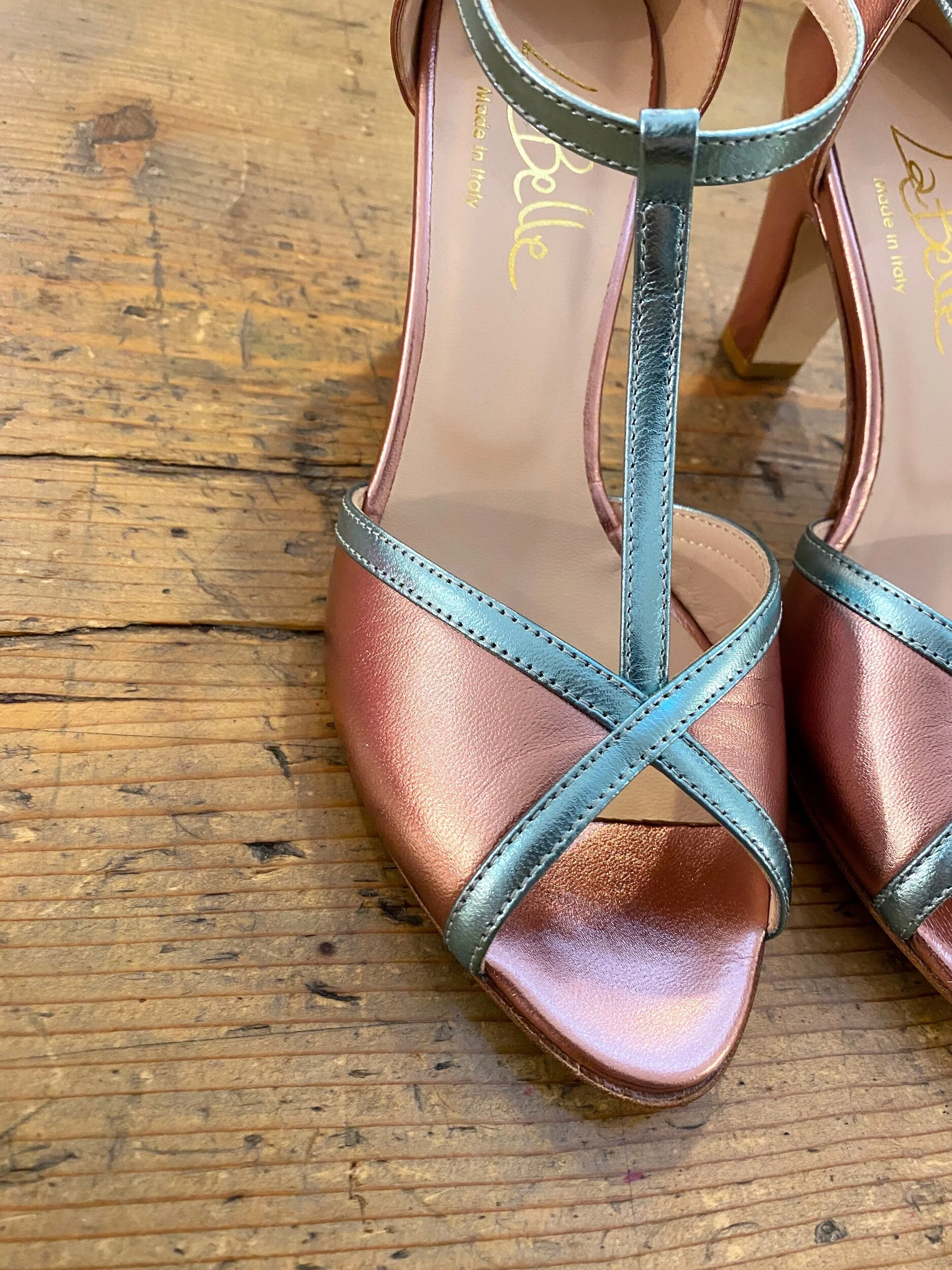 3742B8D5-4F52-4121-98D7-3613374355D1