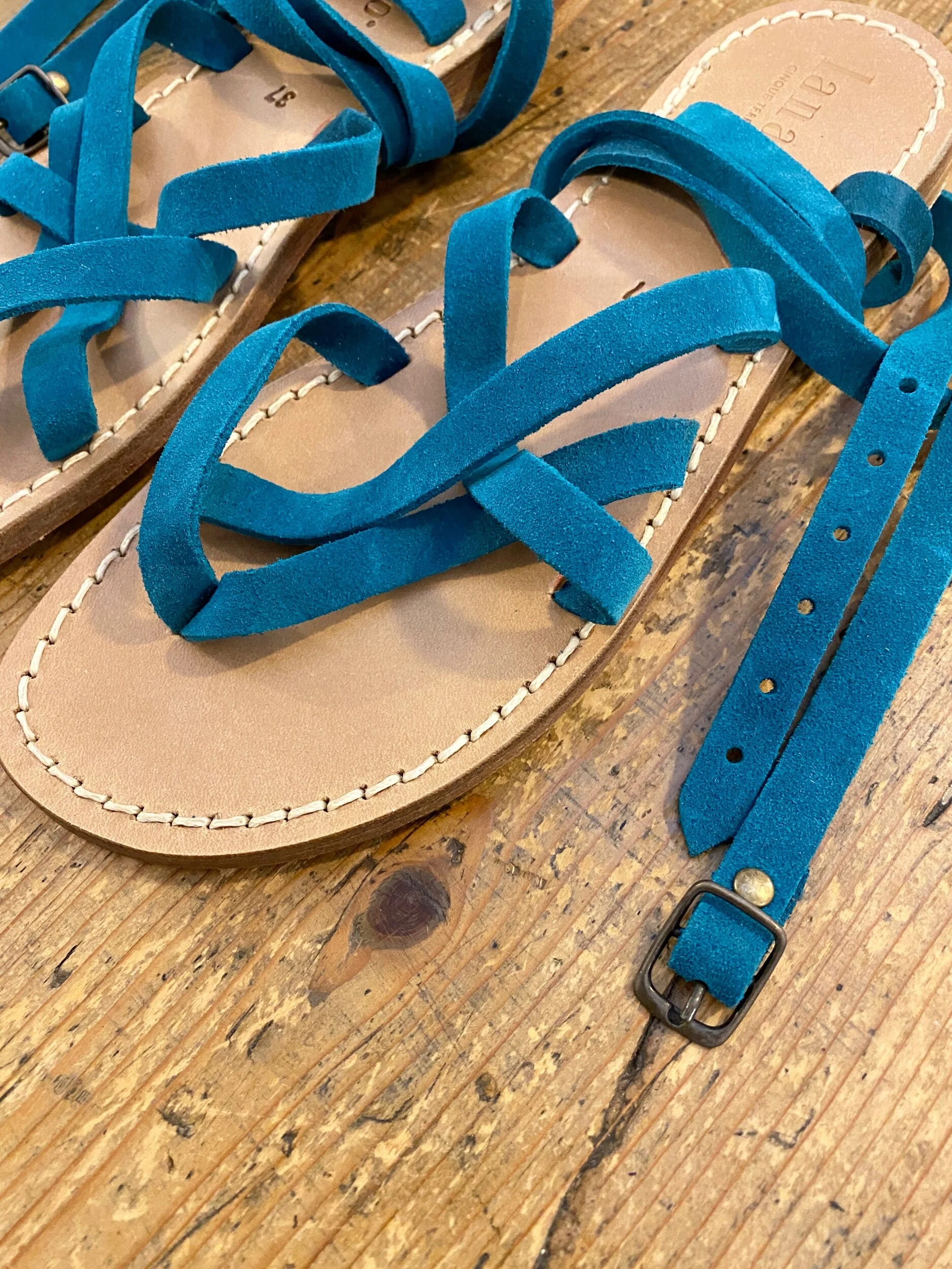 EBC284E2-92F9-4778-9AC4-B0CC25956F47