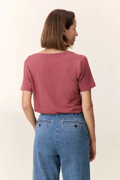 Leon & Harper - Tizia -Chili - T-Shirt-back.PNG