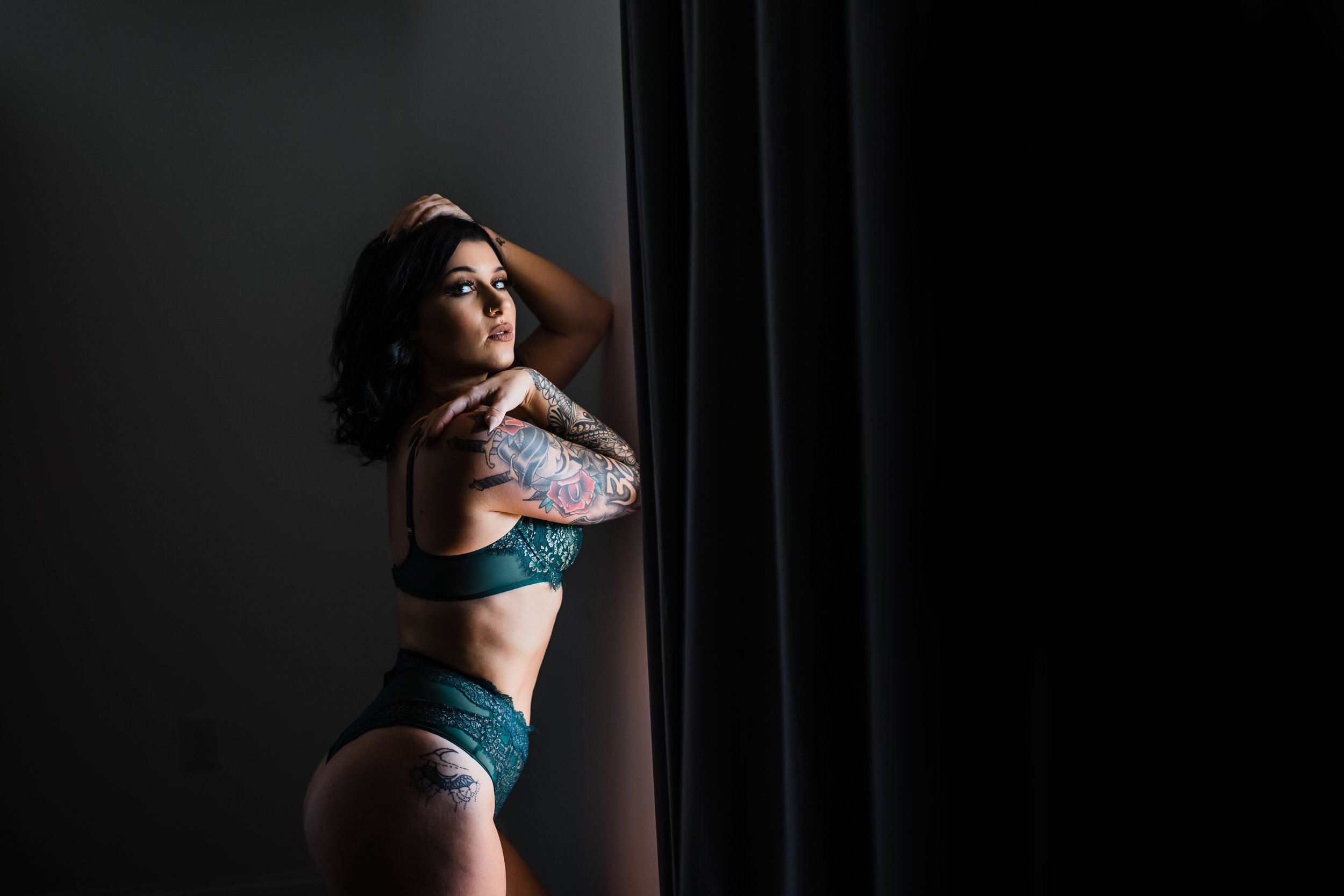 Sexy boudoir image of a women in Tampa