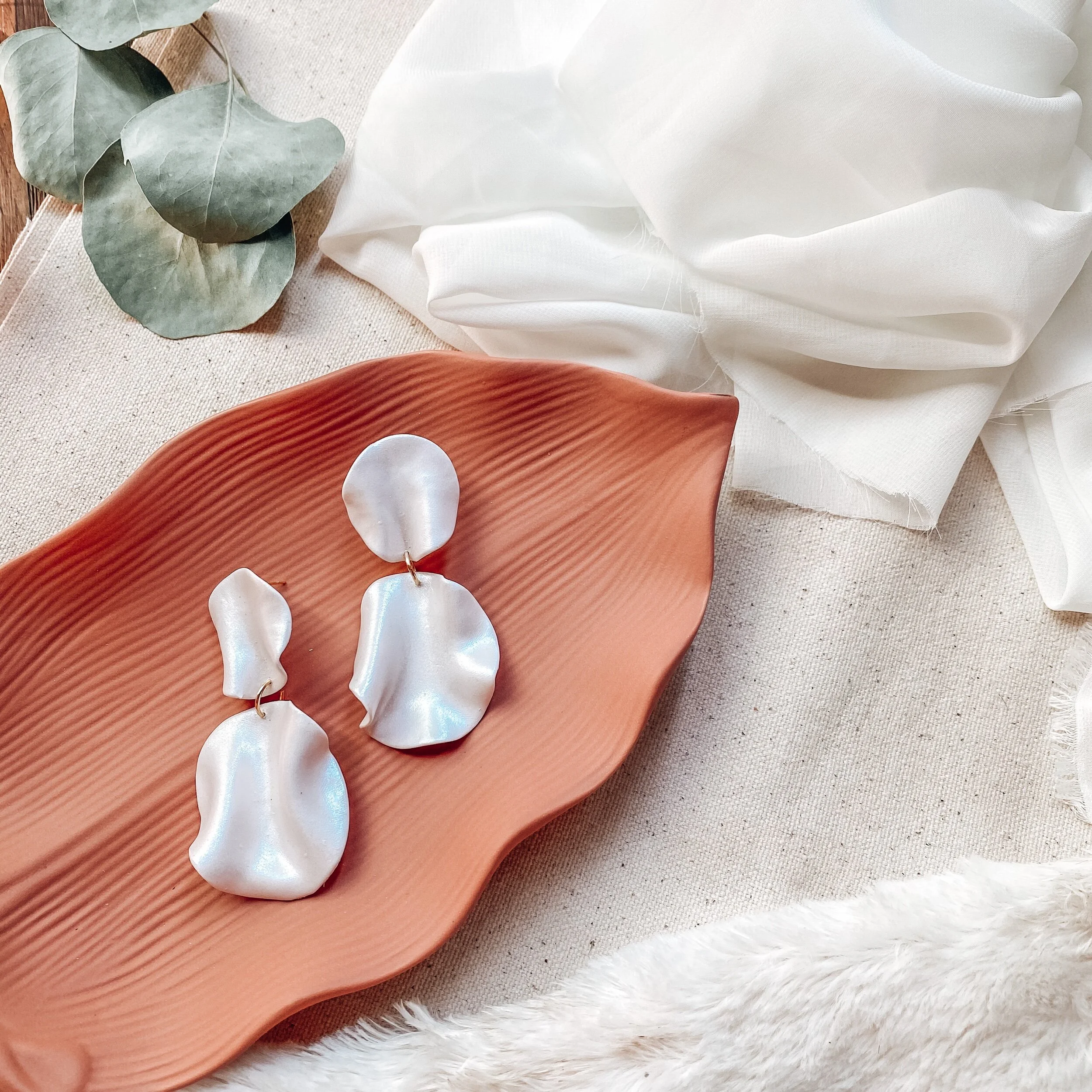 3E68991E-66DA-4ACF-8013-FD7EF26DB66D