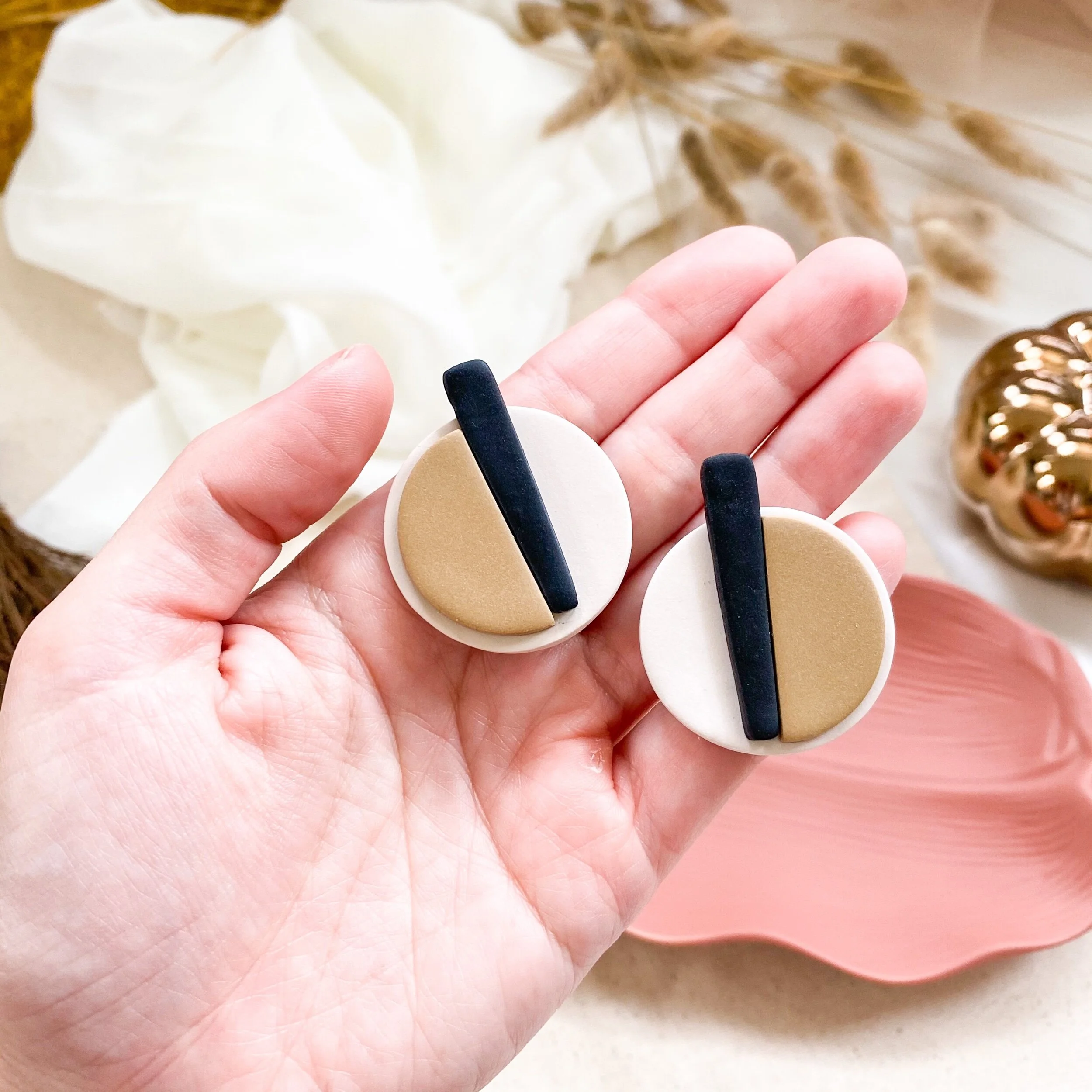 A4CF6BA8-EB15-4394-AF9F-66DD2D7D39E9