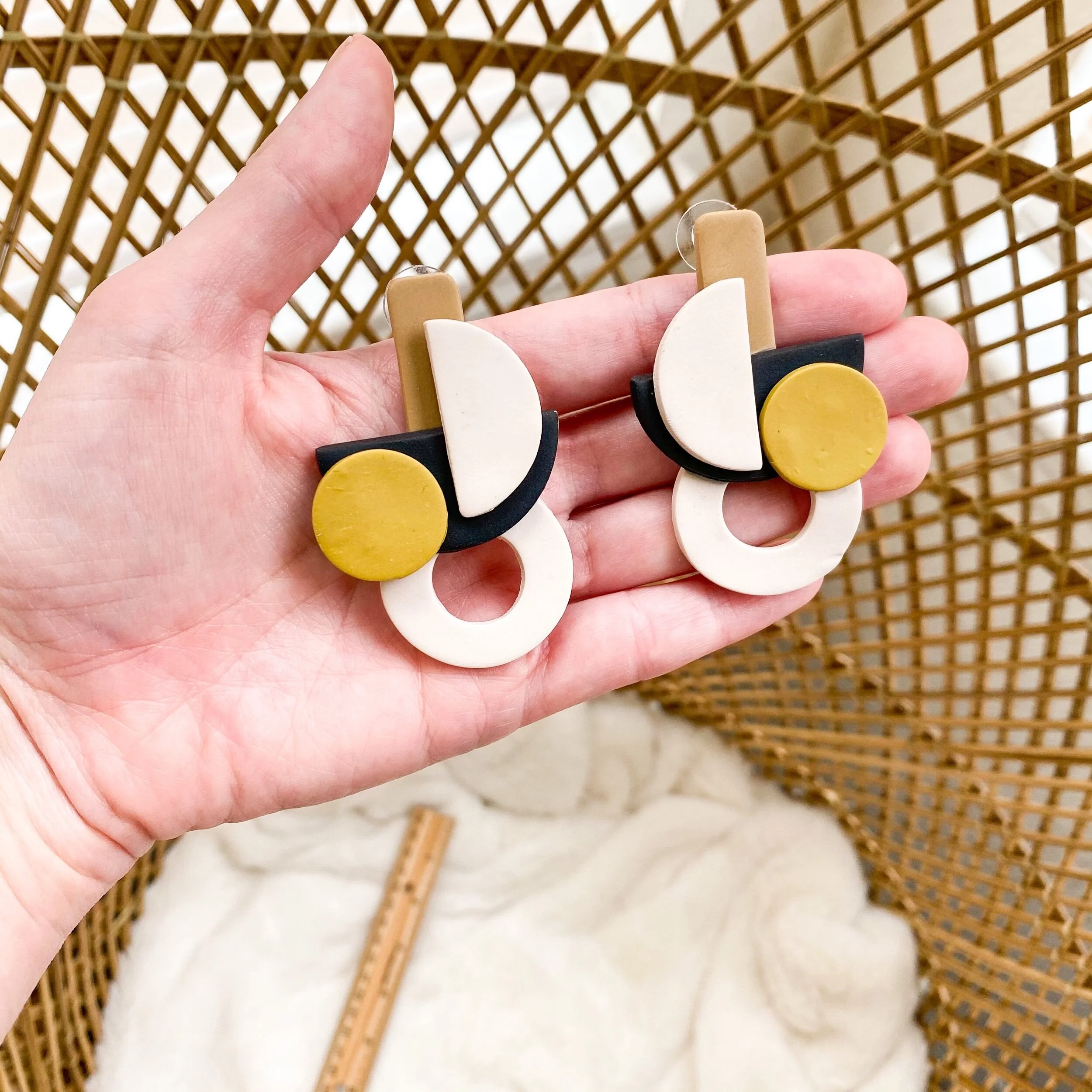 3F4B1FEC-0180-48AC-B70A-7F64C67D6F3A