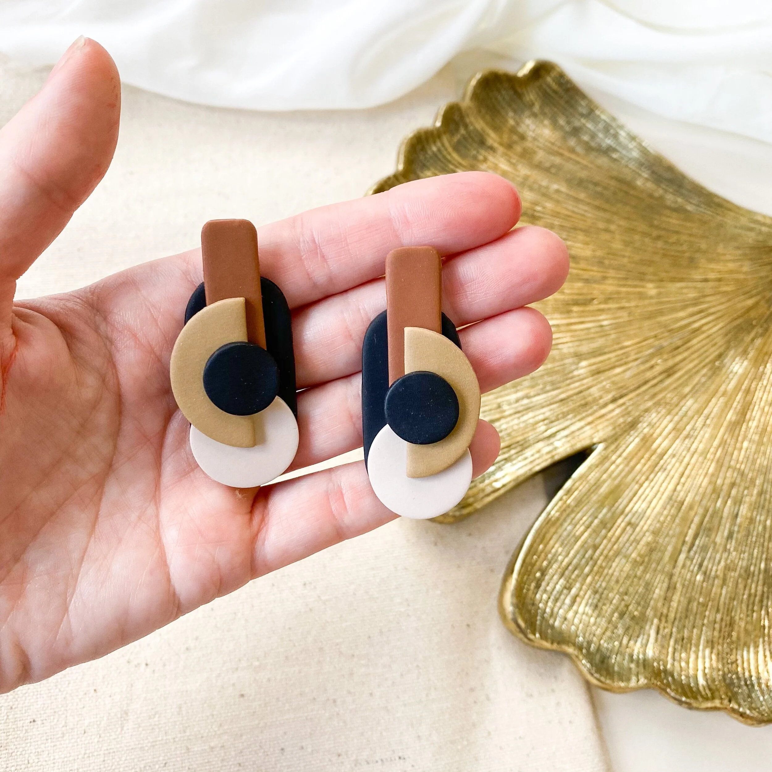 2FC155A1-11FE-4E2A-AD8B-25B330845022