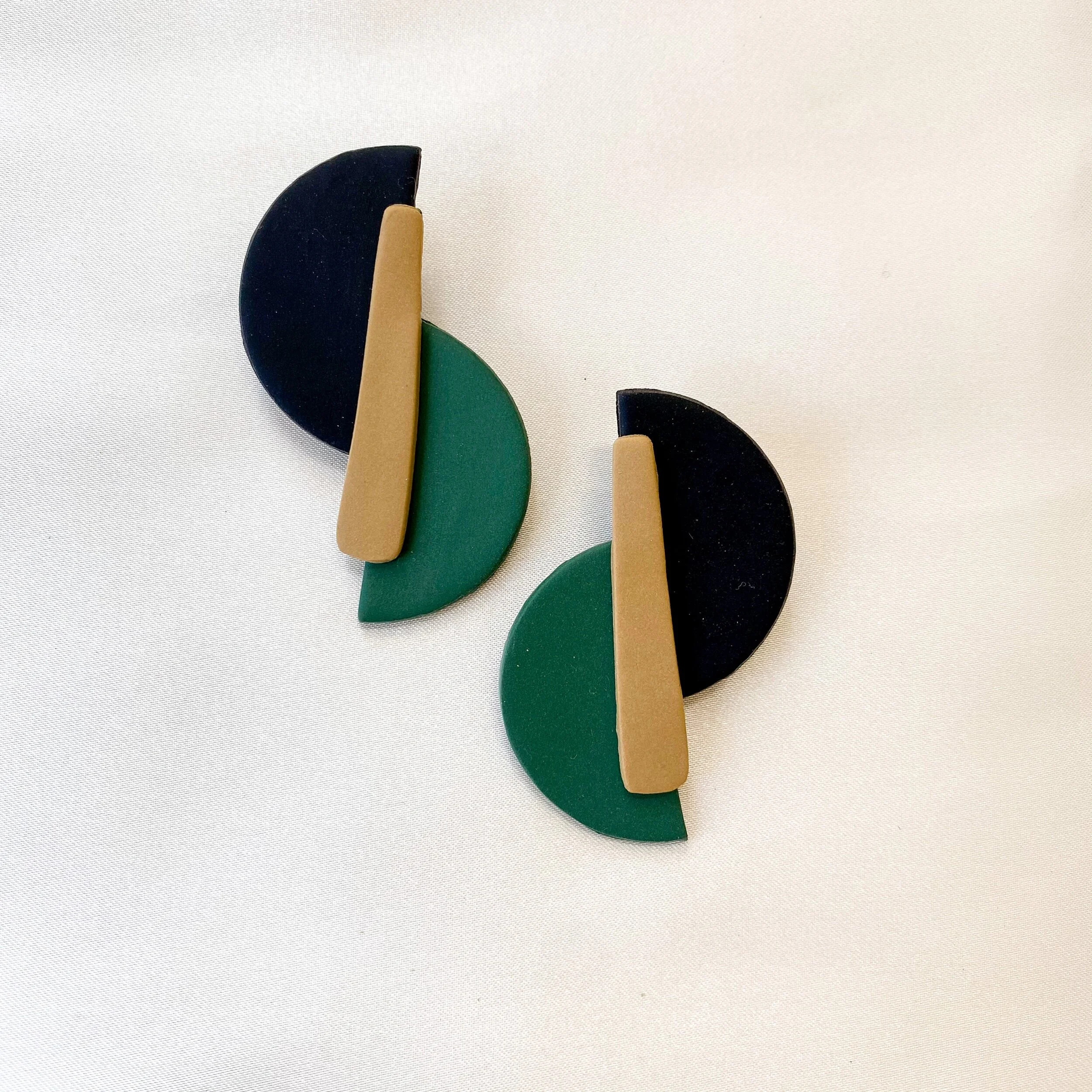 DFF14CD1-9145-461C-B6A9-E8F0532A64E0