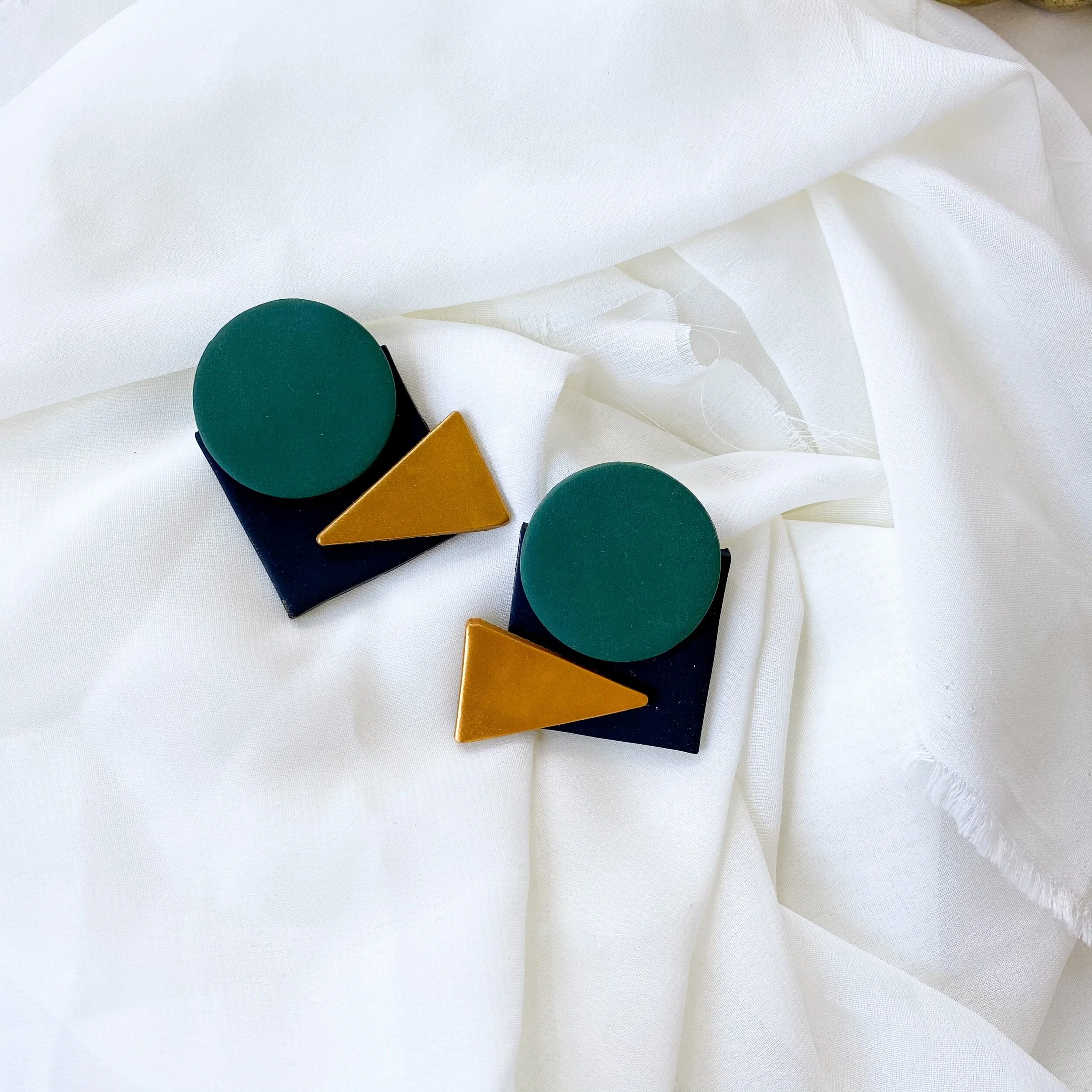 CC1F689B-0CC7-4871-ACD5-C2F504BE6E24