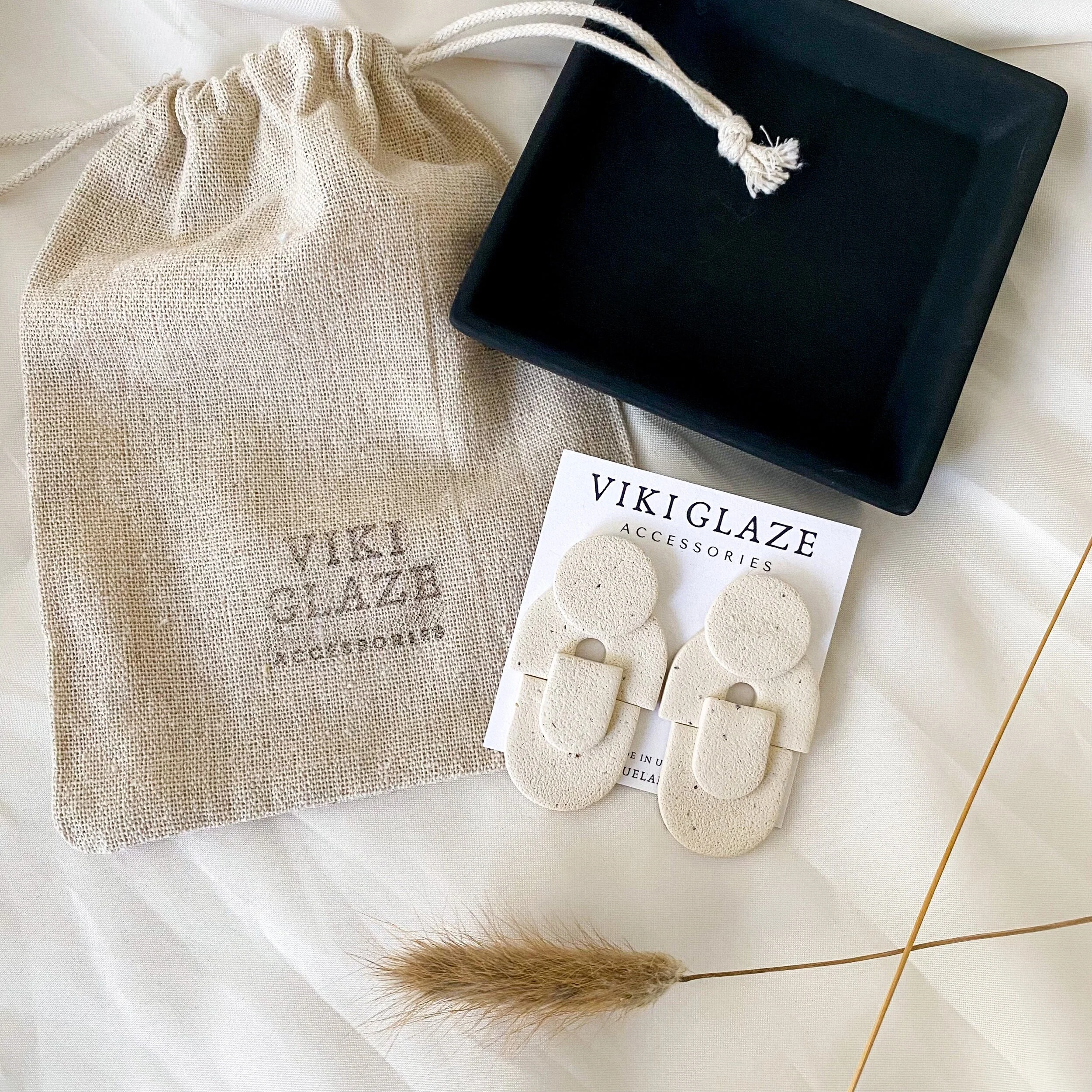 CDC258C8-A25F-4851-AE2A-181CE60CF291