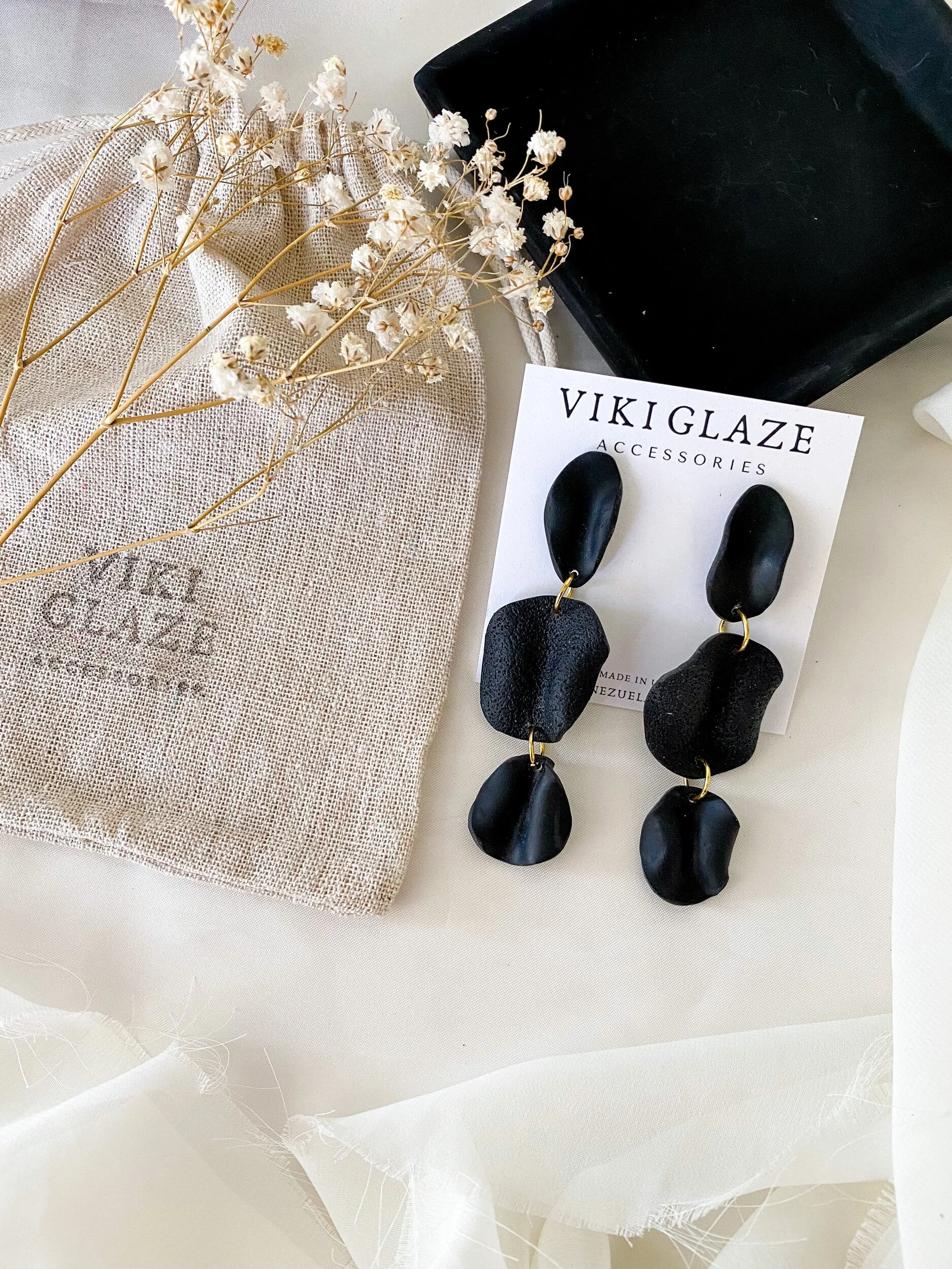 F9D68B08-DA5E-4B53-B4D3-FAA71D3A2E6A